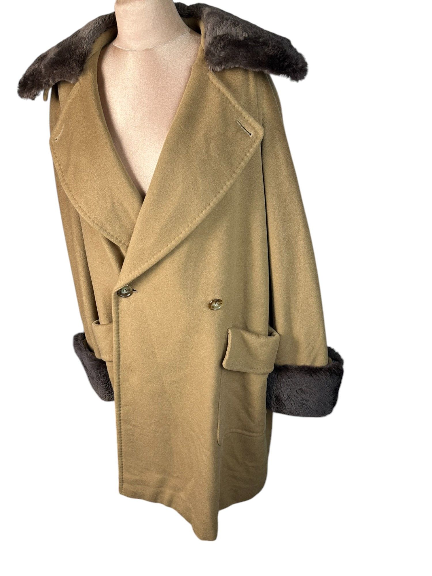 Max Mara Vintage Max Mara 100% Cashmere Double Breasted Fur Coat Size M / US 6-8 / IT 42-44 - 3 Thumbnail