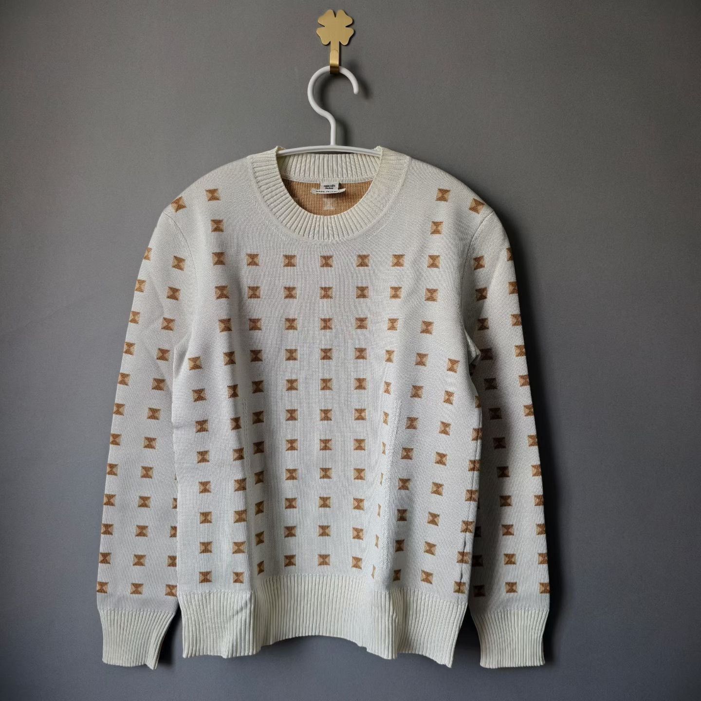 Hermes Hermes Knit Printed Sweater XS Women Size XS / US 0-2 / IT 36-38 - 1 Thumbnail