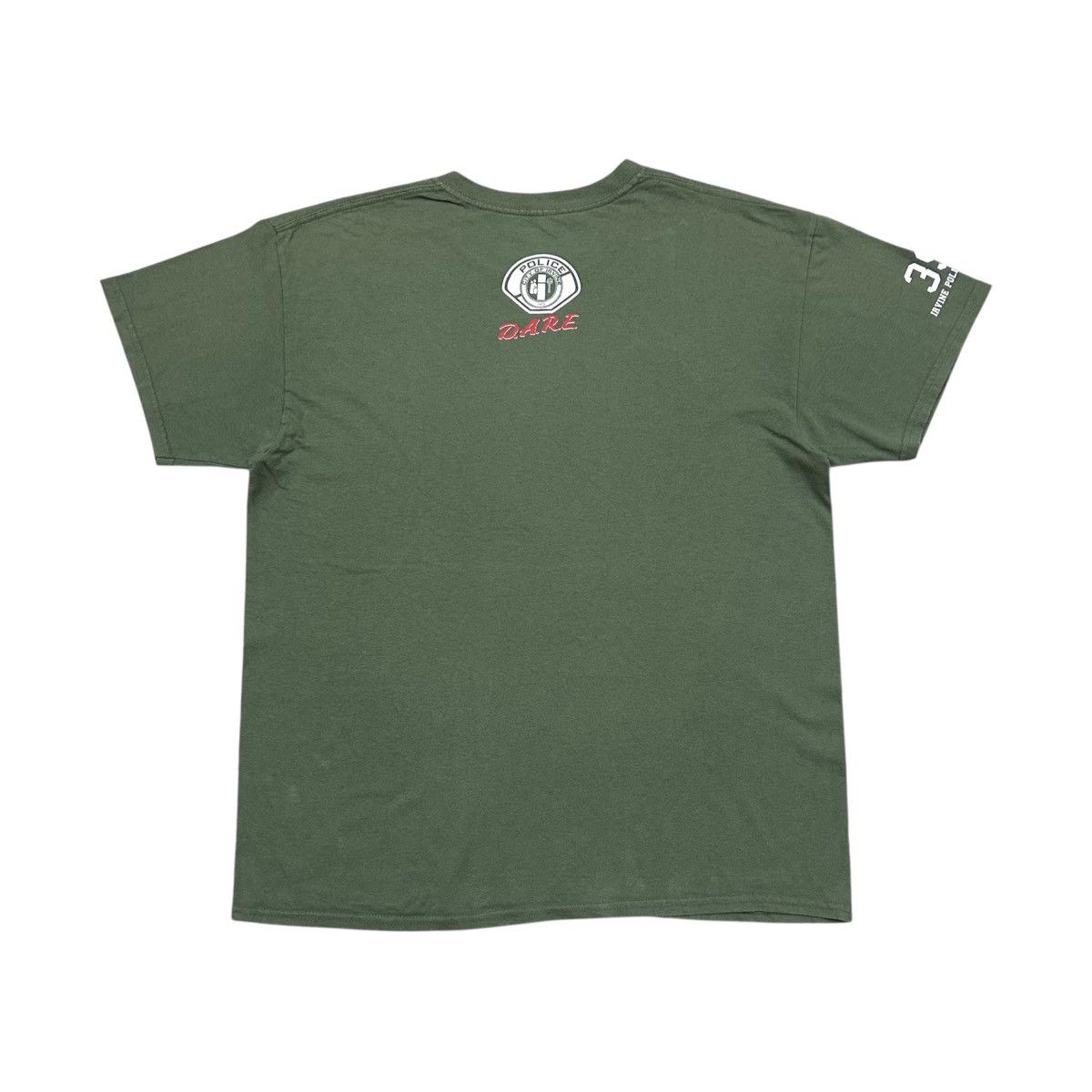 Other Vintage DARE To Resist Drugs and Violence USA Police Tshirt Size US L / EU 52-54 / 3 - 2 Thumbnail