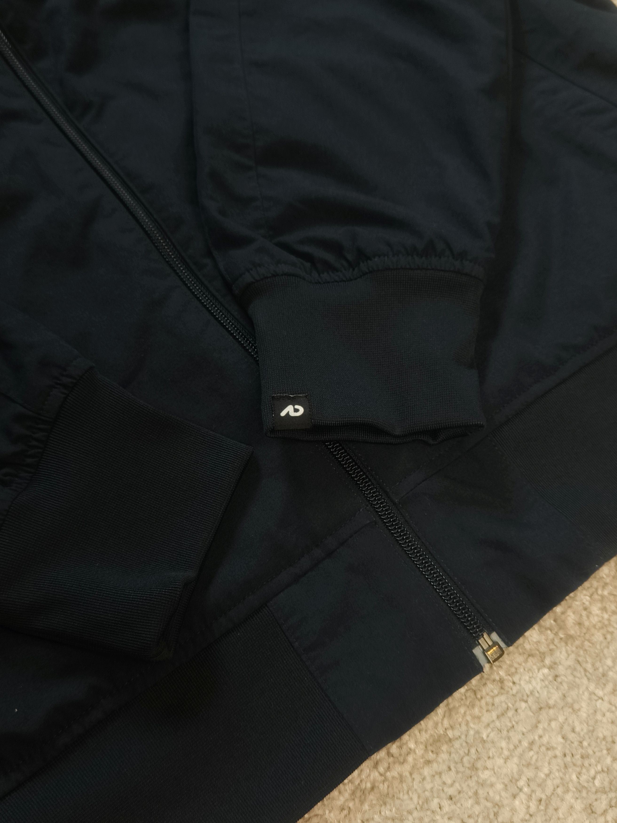 Nike Nike Track Small Swoosh Piping Detail Jacket Size US L / EU 52-54 / 3 - 3 Thumbnail