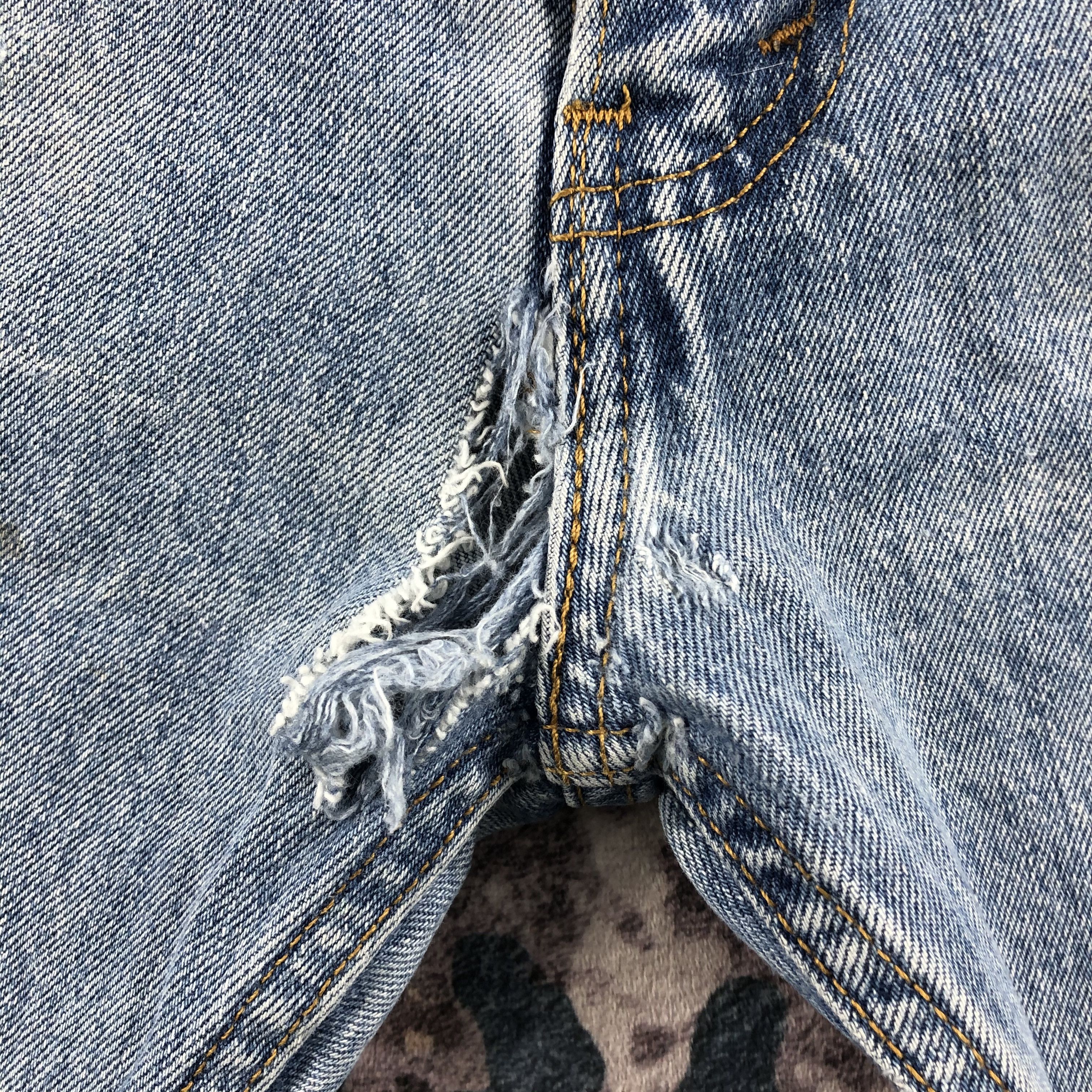 Levi's × Vintage Vintage Light Wash Levis 505 Jeans-JM2562 Size US 35 - 10 Thumbnail