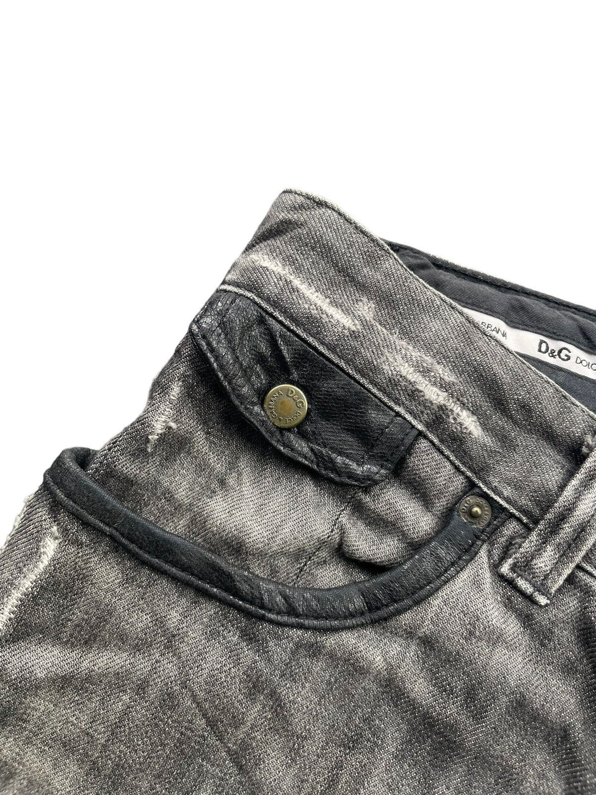 Dolce & Gabbana × If Six Was Nine × Le Grande Bleu (L.G.B.) Vintage Dolce & Gabbana Distresed Denim Size US 33 - 9 Thumbnail