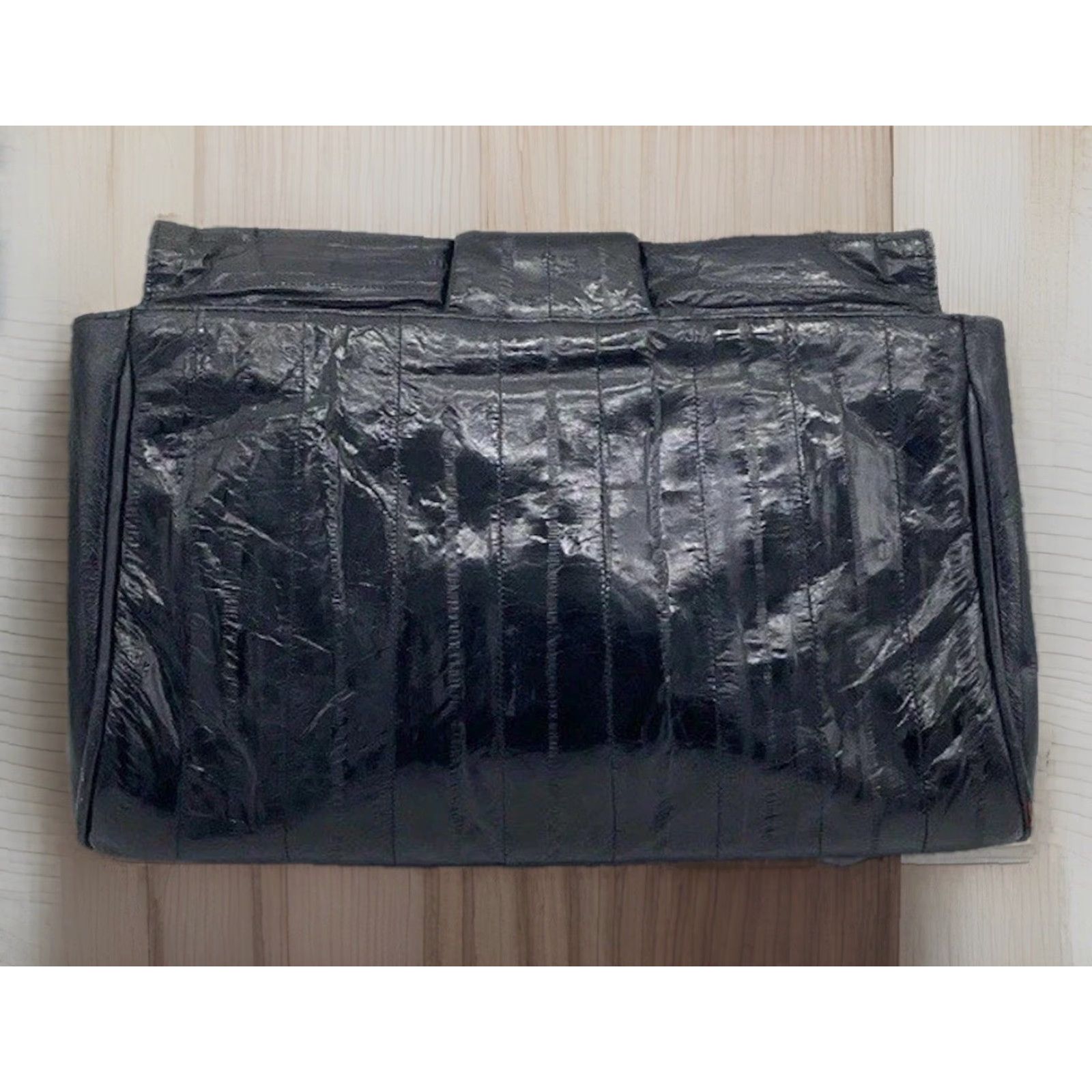 Skin Women’s Genuine Eel Skin Leather Small Clutch Purse Handbag Made In Korea Women Small Black Leather Clutch Size ONE SIZE - 2 Thumbnail