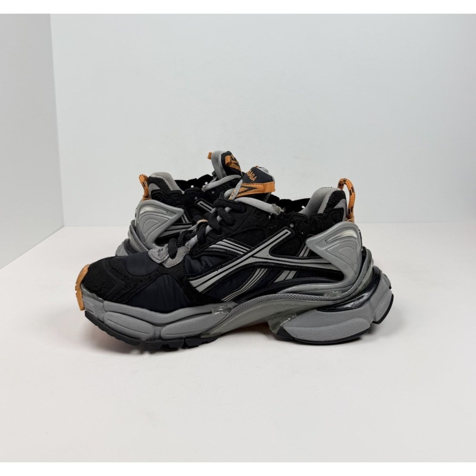 Balenciaga Size 39EU/6US - Balenciaga Runner Distressed Size US 6 / EU 39 - 6 Thumbnail
