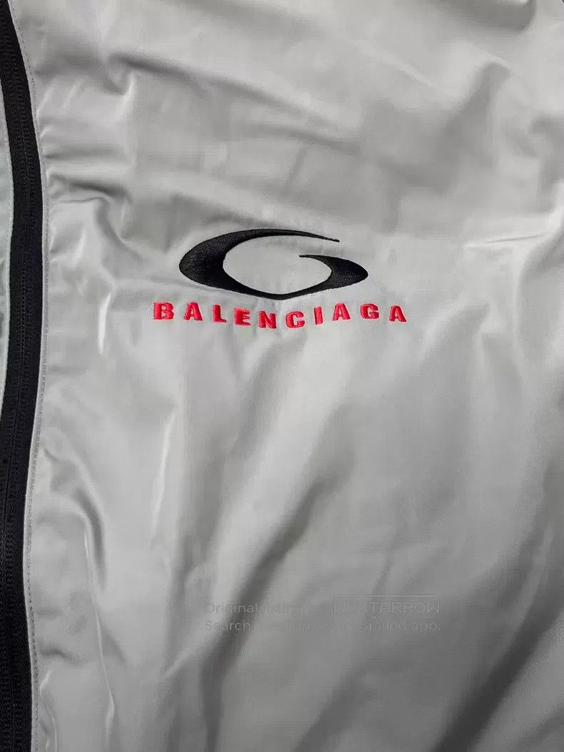 Balenciaga Balenciaga Two-Sided Wearable Down Jacket Size US XS / EU 42 / 0 - 3 Thumbnail