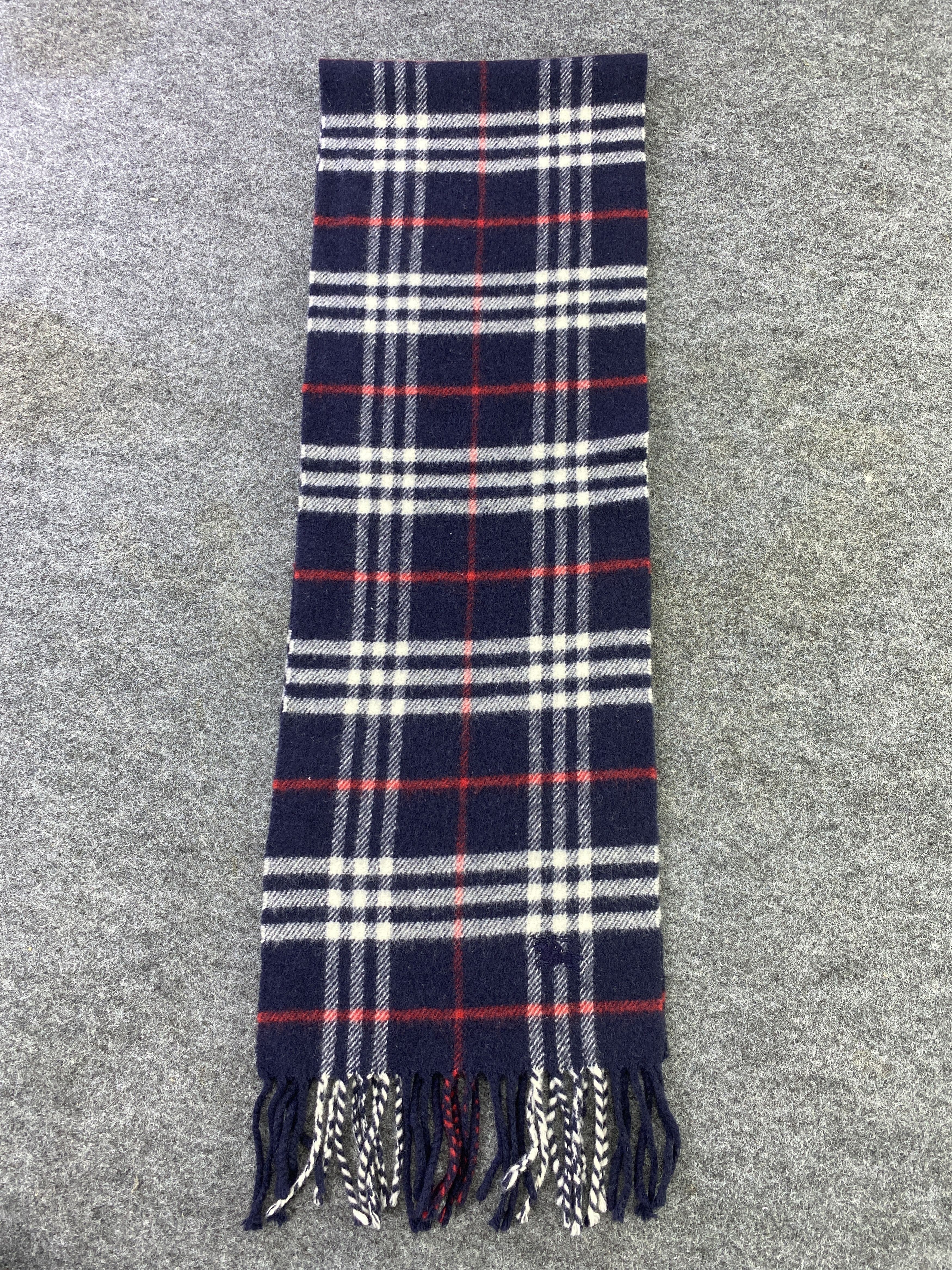 Burberry VINTAGE BURBERRY Scarf / Muffler / Neckwear -T509 Size ONE SIZE - 3 Thumbnail