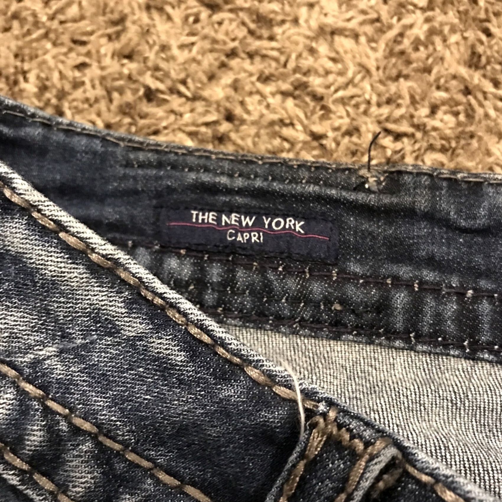 Vintage VIGOSS Womens Capri Jeans Denim Cotton Blue 7/8 Capris Regular Rise 32in Waist Inseam 22in Button Pockets Capris Size 28" / US 6 / IT 42 - 6 Thumbnail