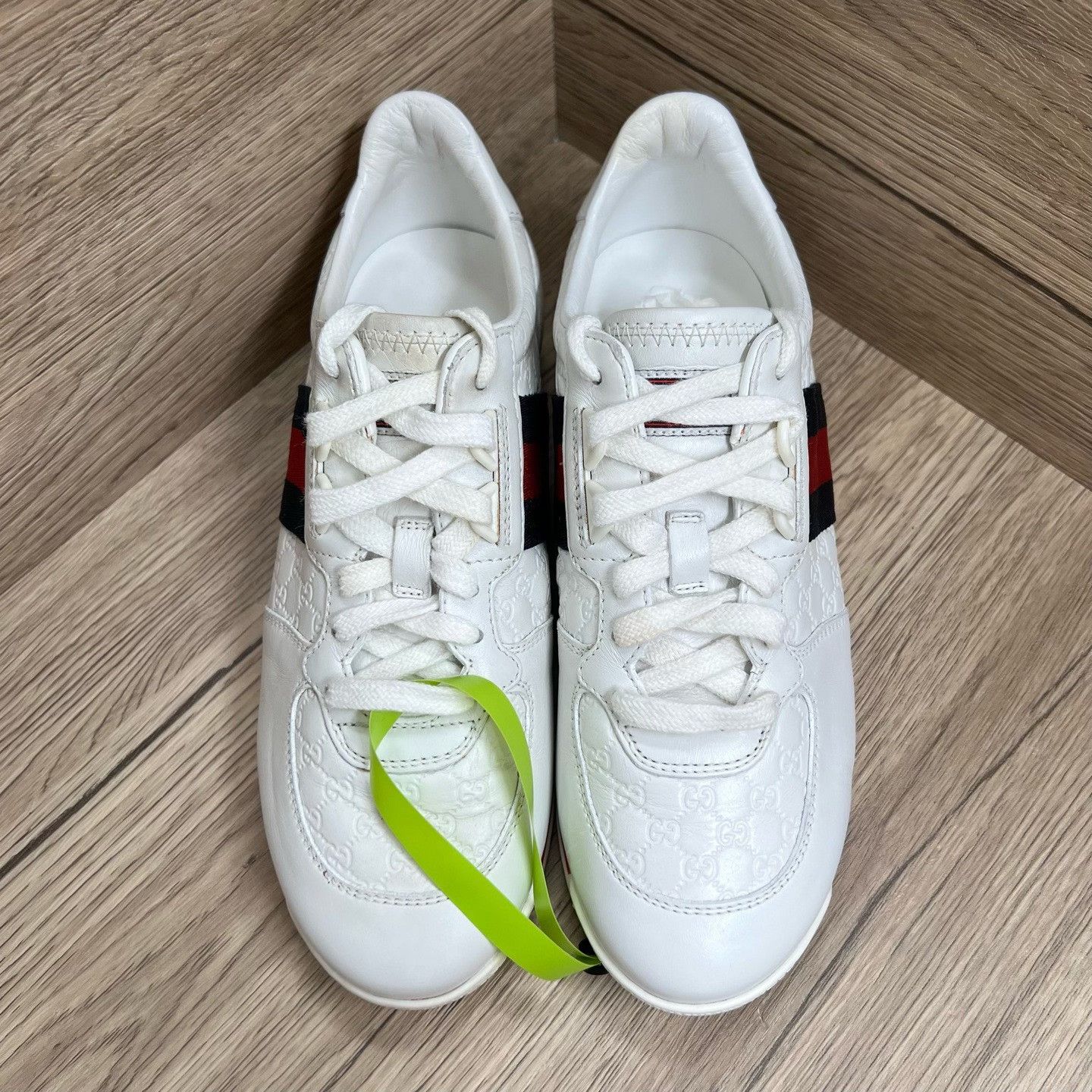 Gucci Gucci Striped White Lowtop Sneakers us_6 Women Size US 6 / IT 36 - 1 Thumbnail