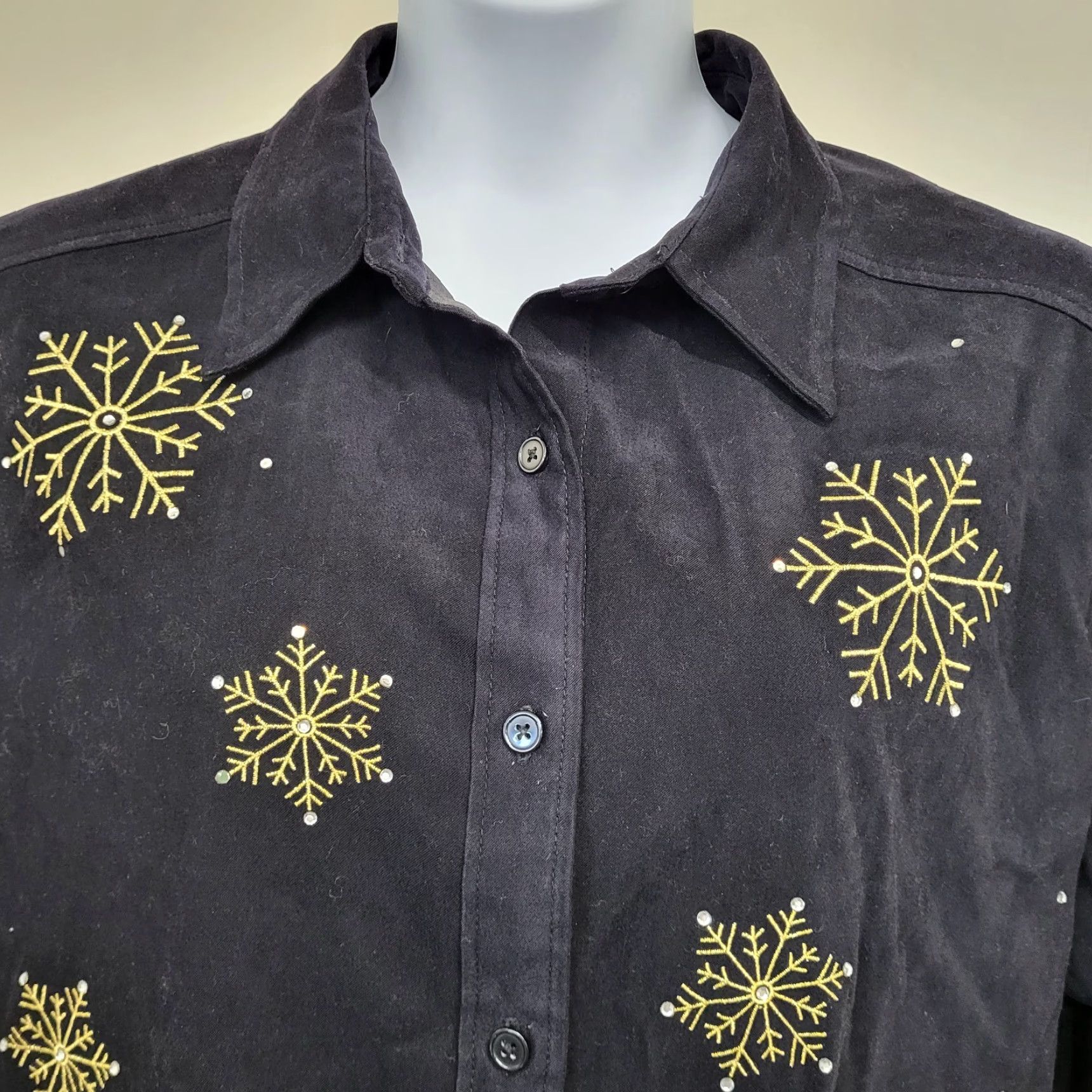 Quacker Factory VINTAGE Quacker Factory Shirt Jacket Women 1X Black Gold Snowflakes Long Sleeve Button-Up Embroidered Christmas Holiday Size XL / US 12-14 / IT 48-50 - 4 Thumbnail