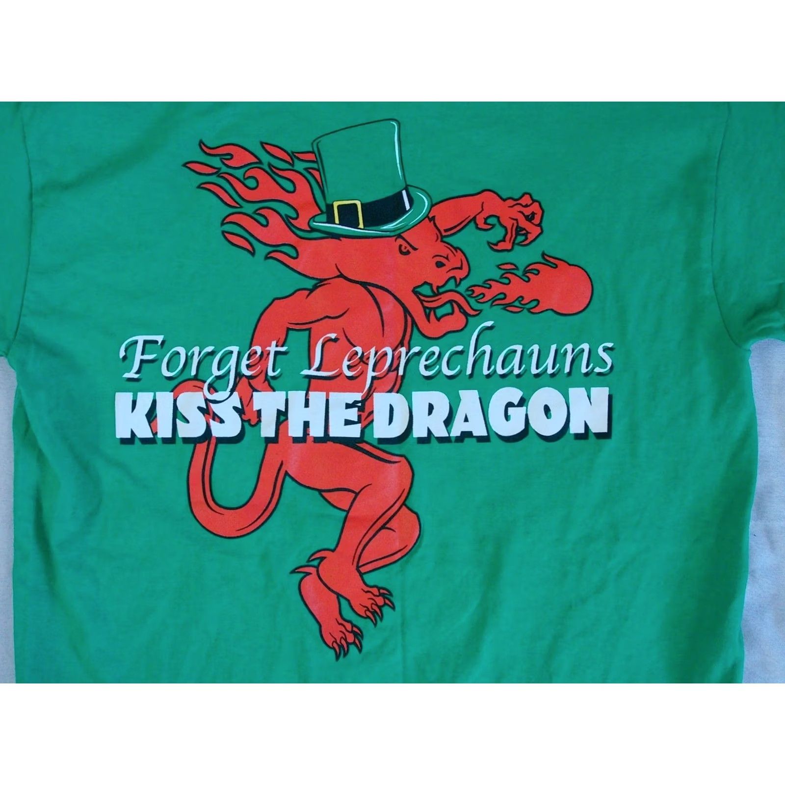 Gildan FIREBALL CINNAMON WHISKY Kiss The Dragon Shirt Mens Med LEPRECHAUN ST PATTY'S Size US M / EU 48-50 / 2 - 4 Thumbnail