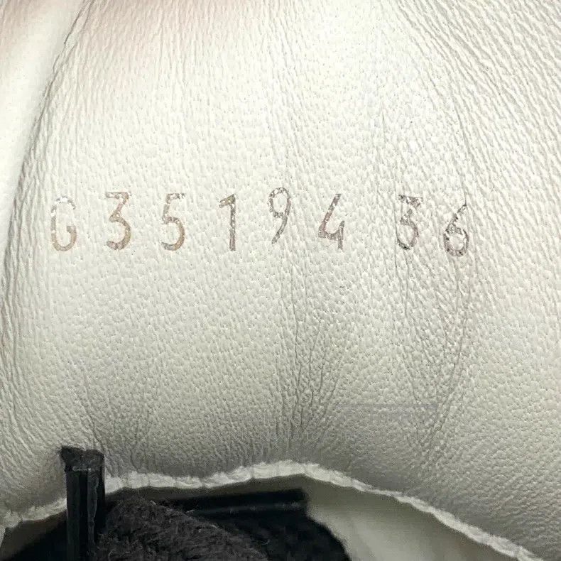 Chanel Chanel Black and white colour-blocked lacing casual flat h Size US 5.5 / IT 35.5 - 6 Thumbnail