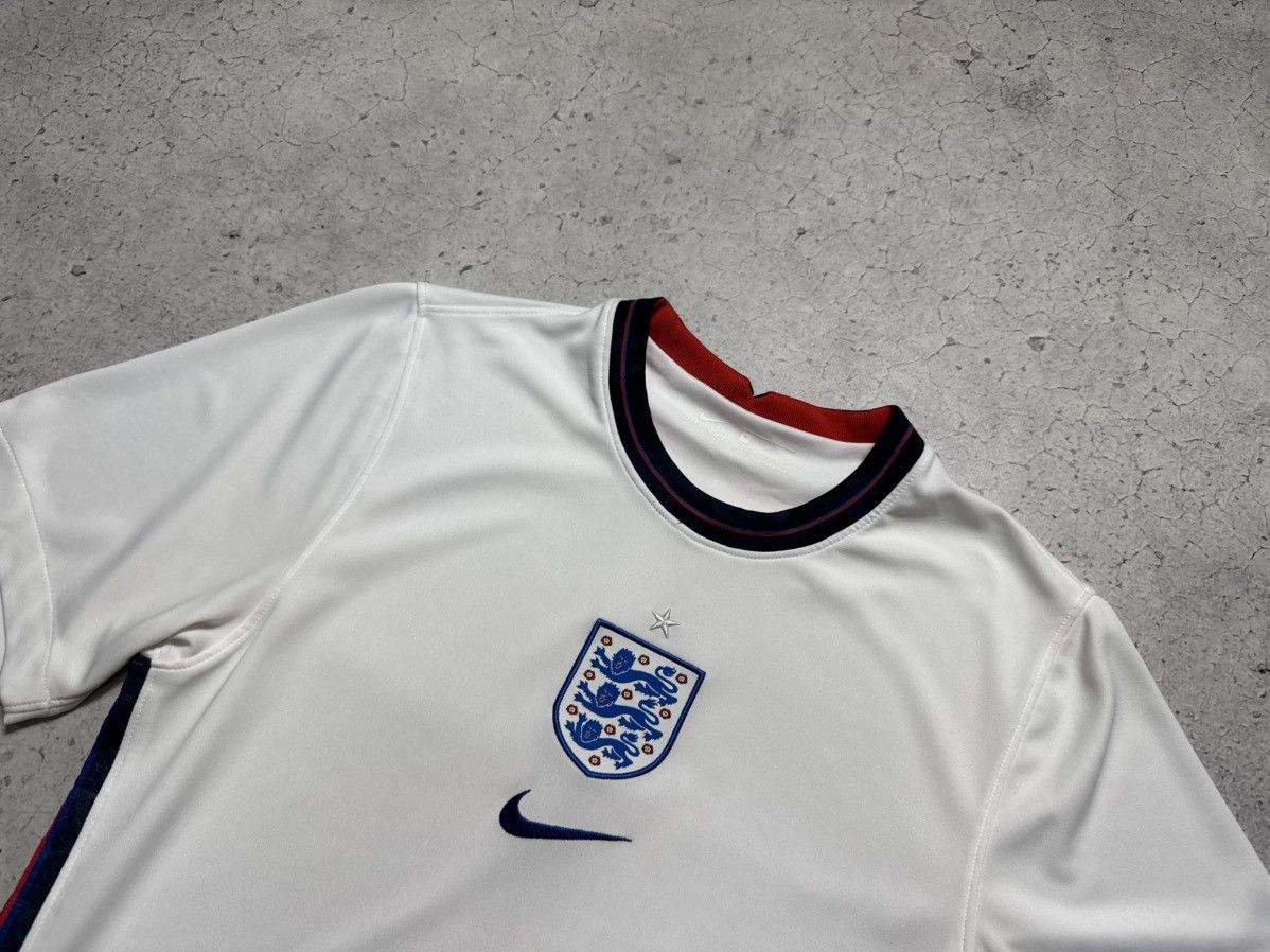 Nike Nike England Football Team Vintage Soccer Jersey Size US S / EU 44-46 / 1 - 6 Thumbnail