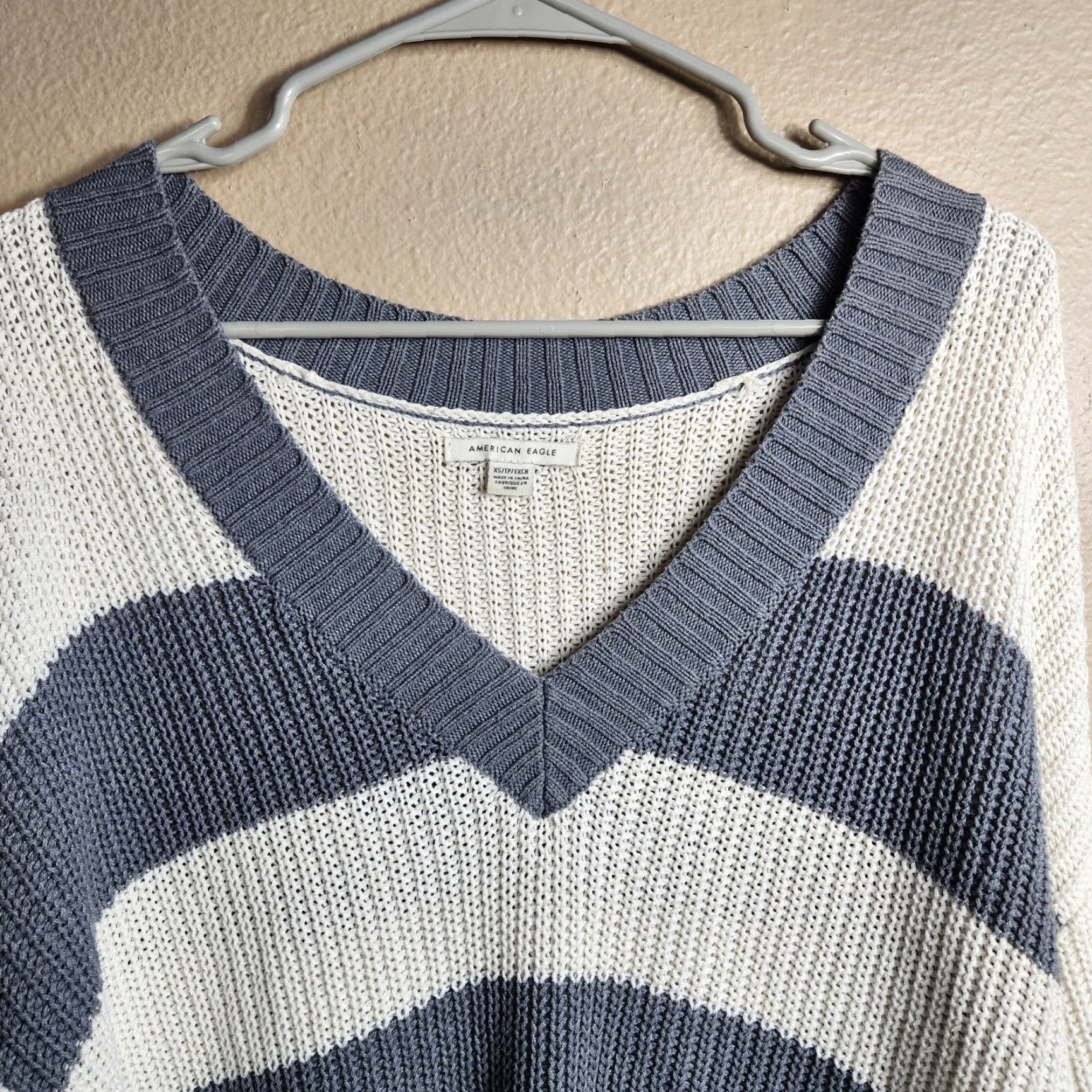American Eagle Outfitters American Eagle Womens Gray/Cream Oversized Slouchy Deep V-Neck Sweater Size XS Size XS / US 0-2 / IT 36-38 - 4 Thumbnail