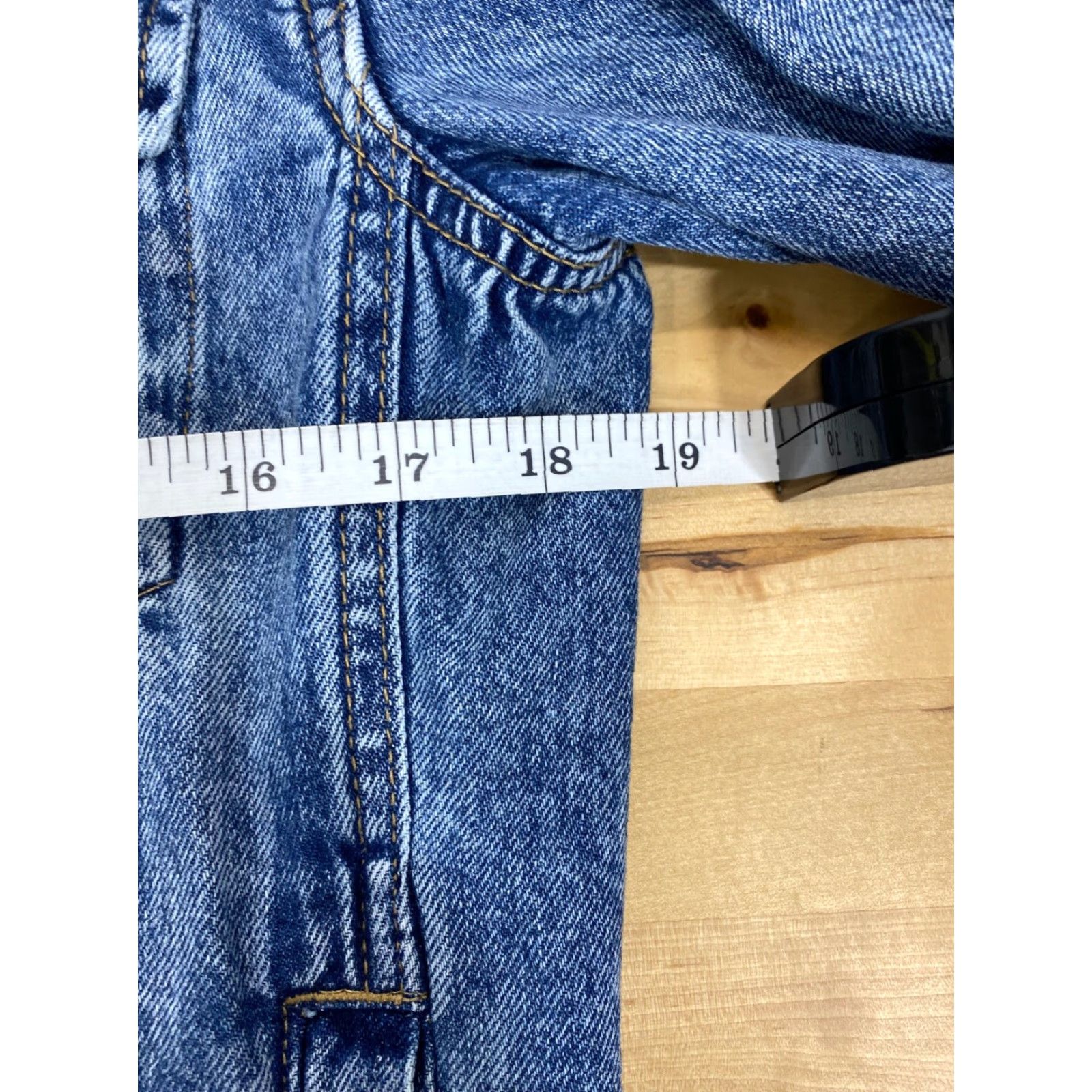 H&M H&M Denim Jacket Womens XS Long Sleeve Medium Wash Blue #1235 Size XS / US 0-2 / IT 36-38 - 6 Thumbnail