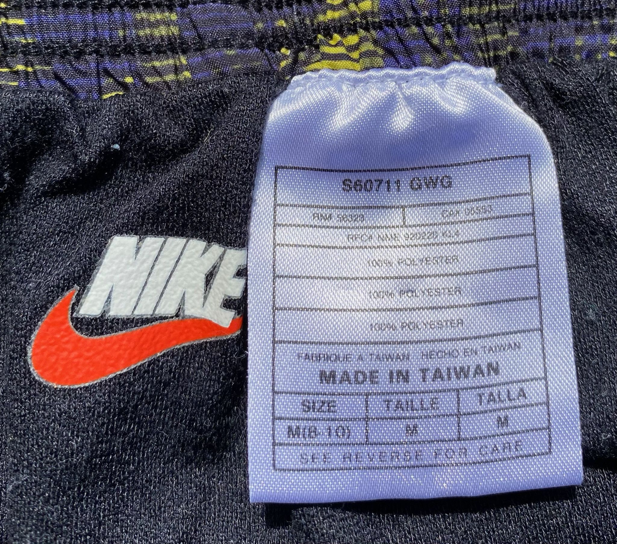 Nike 90’s Nike Colorful Abstract Running Sprinter Shorts Small Size US 30 / EU 46 - 4 Thumbnail