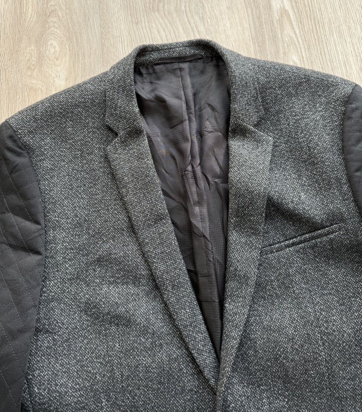 Hugo Boss Hugo Boss Gray Blazer With Black Sleeves Size 36R - 8 Thumbnail