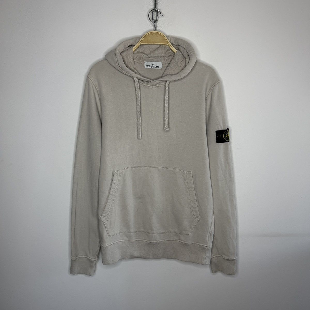 Stone Island Stone Island Hoodie Sweatshirt Hooded Beige Badge Logo Size US M / EU 48-50 / 2 - 1 Thumbnail