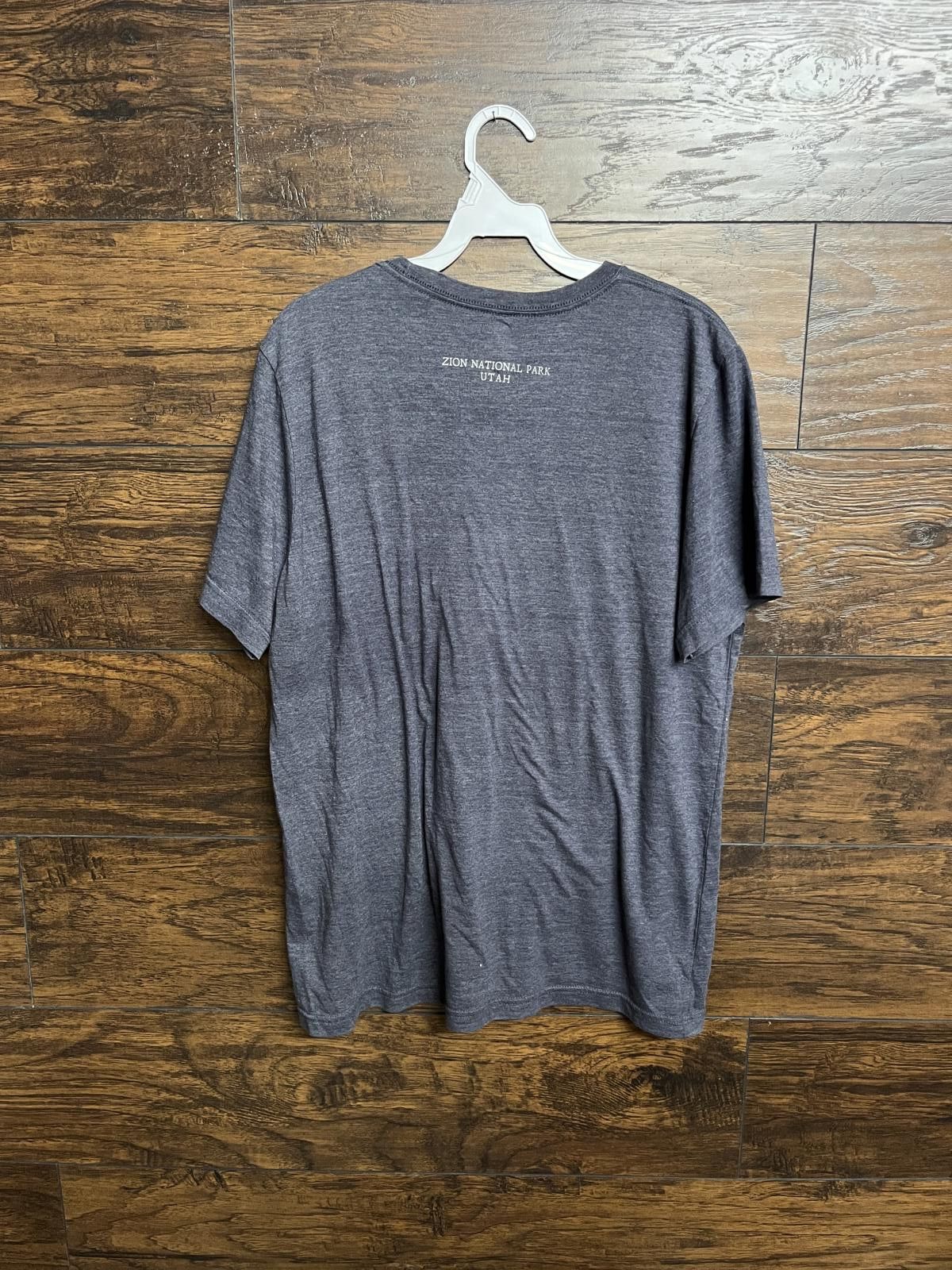 Designer Zion National Park T-shirt Utah Sandstone Cliffs Tee L Size US L / EU 52-54 / 3 - 2 Thumbnail