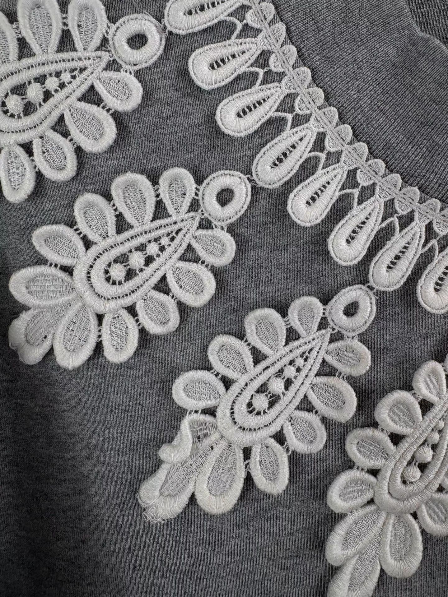 Burberry BURBERRY Grey Lace Trim Long Sleeve Sweatshirt Size XS / US 0-2 / IT 36-38 - 3 Thumbnail
