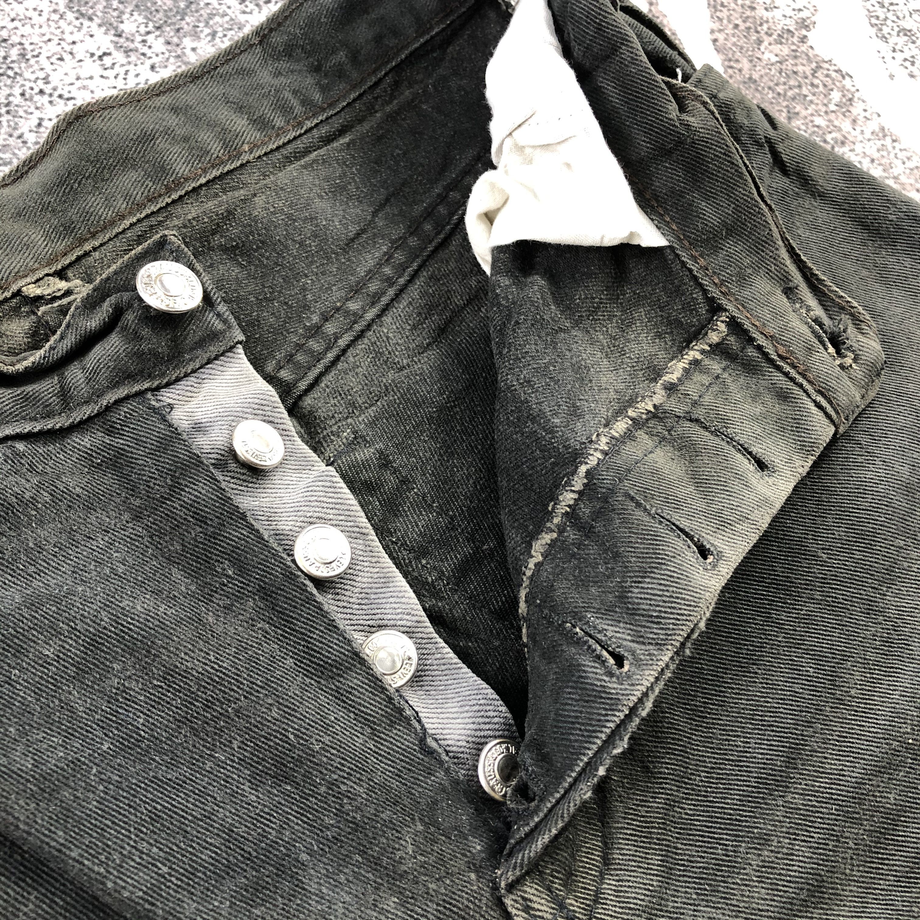 Levi's Vintage Levis 501 Jeans Faded Black Denim KJ891 Size US 32 / EU 48 - 14 Thumbnail