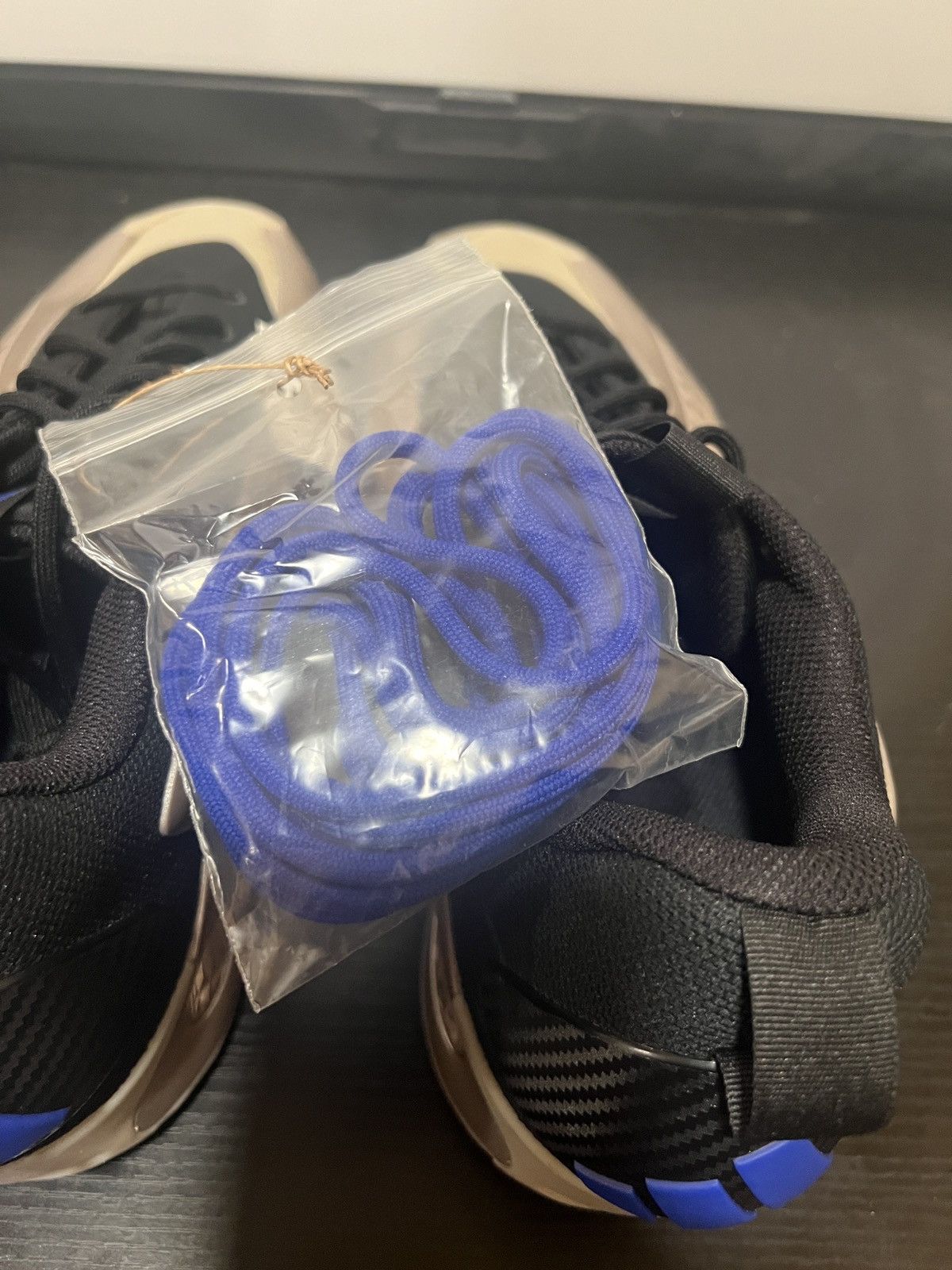 Adidas SIZE 6 MEN - AE 1 Low Size US 6 / EU 39 - 7 Thumbnail