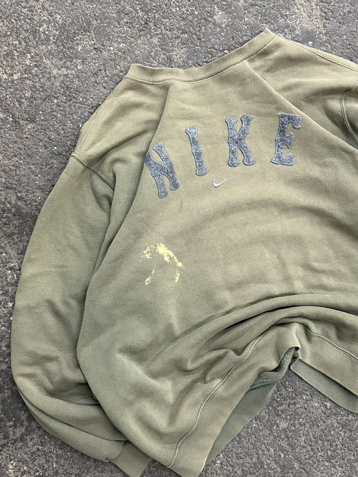 Vintage Vintage Nike center check crewneck Size US XL / EU 56 / 4 - 1 Thumbnail