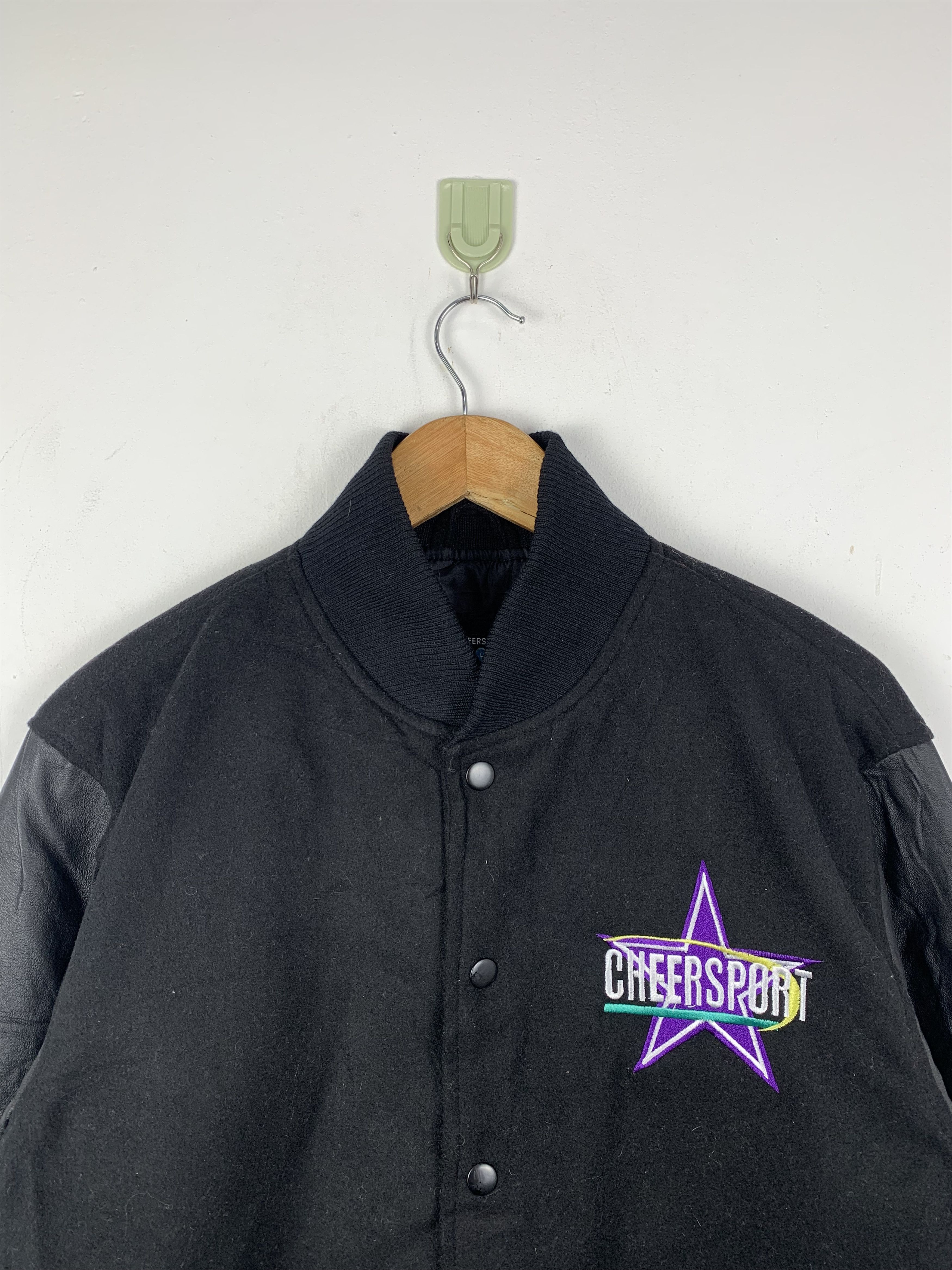 Vintage Vintage 90s Cheersport Sleeve Leather Varsity Jacket V0509 Size US M / EU 48-50 / 2 - 2 Thumbnail
