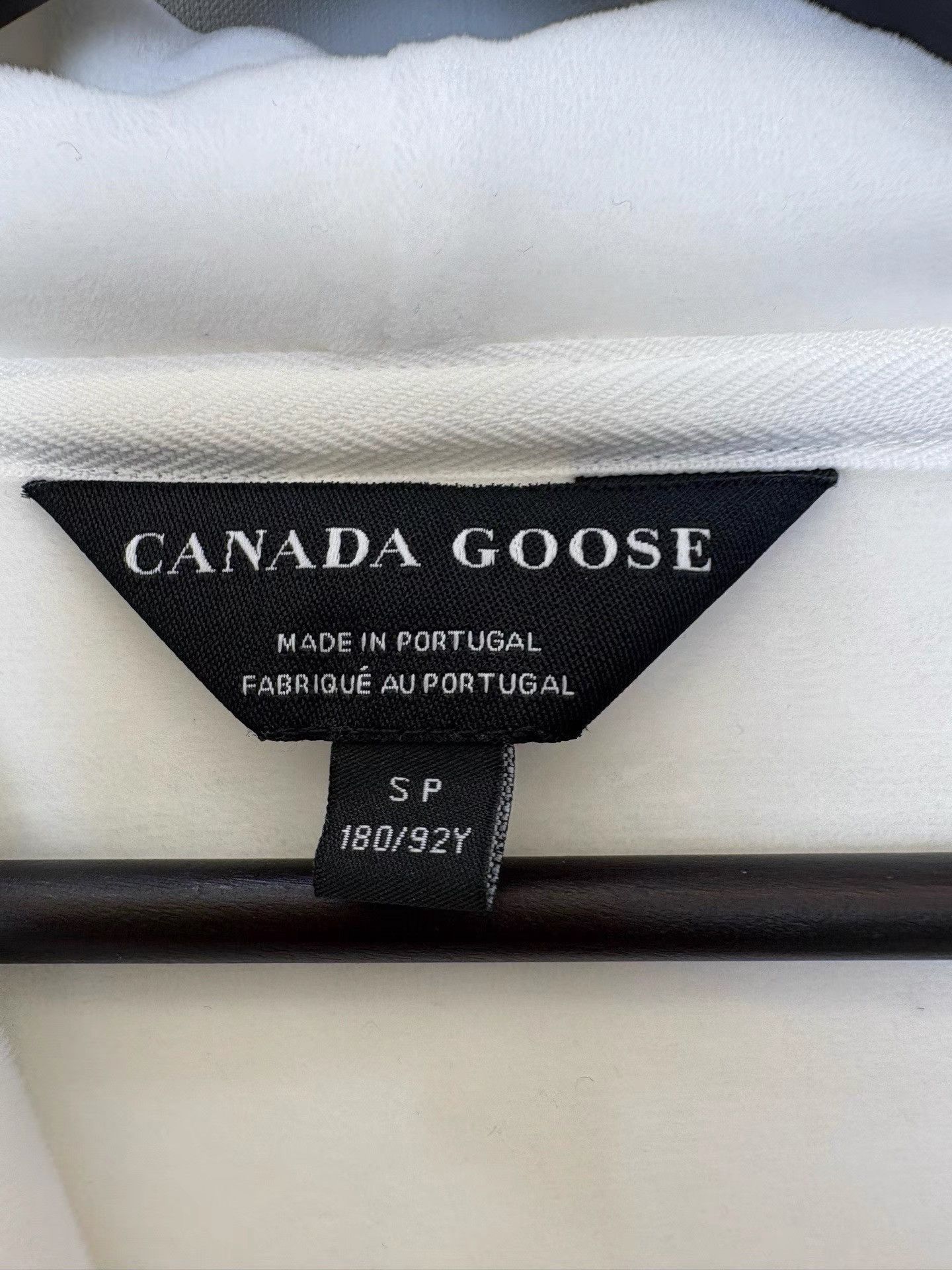 Canada Goose Canada Goose Niro Series Embroidered Hoodie K36 Size US S / EU 44-46 / 1 - 3 Thumbnail