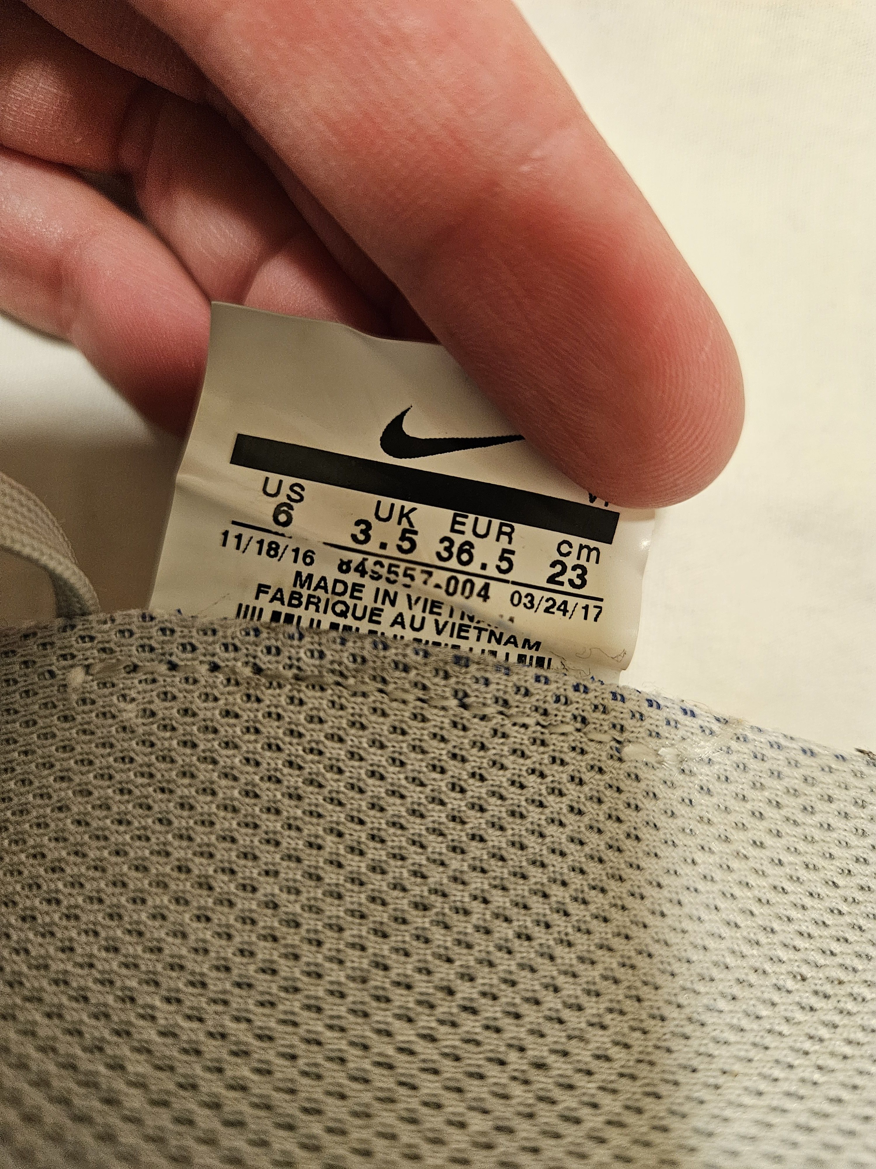 Nike 2017 Nike Air VaporMax Pure Platinum shoes Size US 6 / IT 36 - 9 Thumbnail