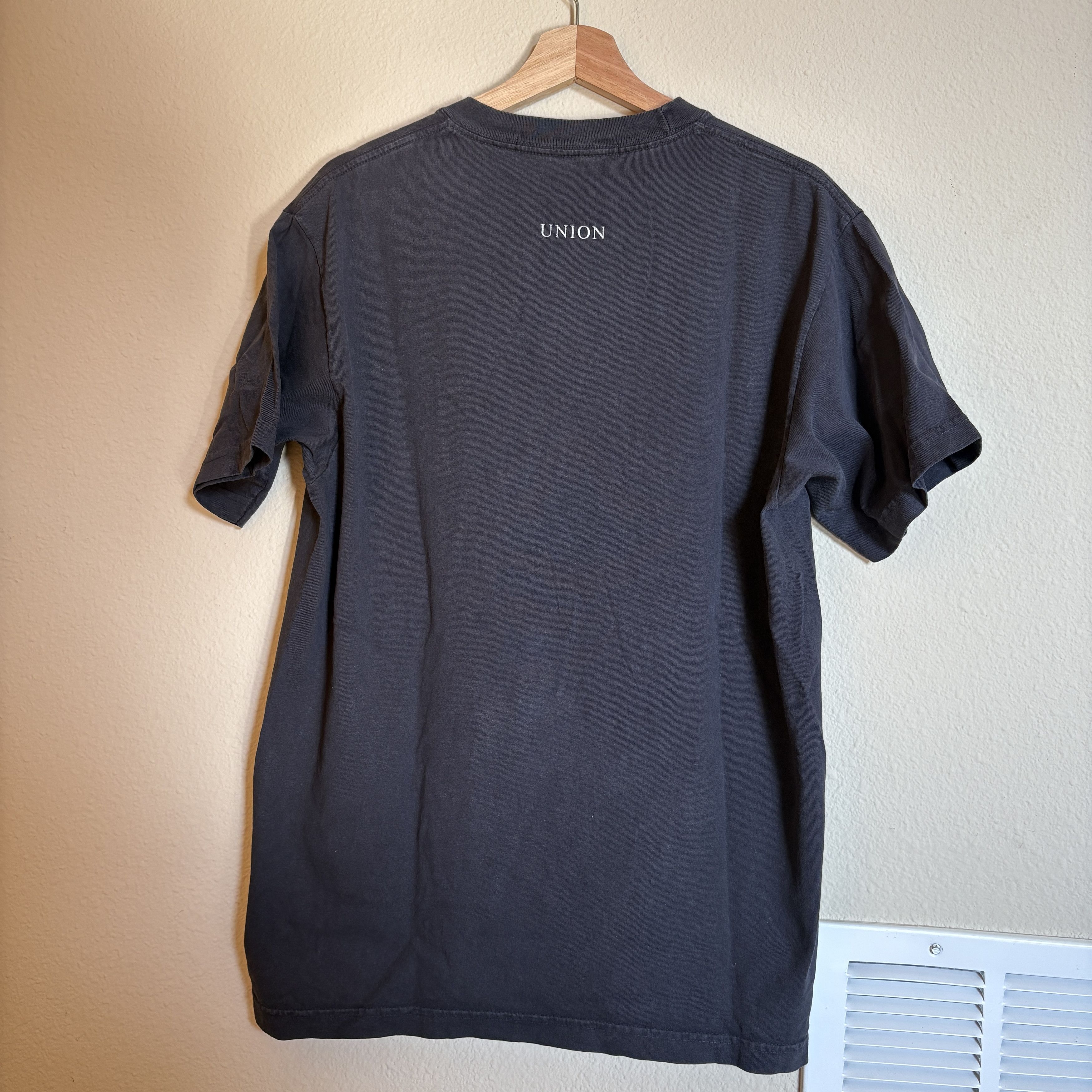 Union LA Union LA x Kaws Collab Tokyo T-shirt Size US M / EU 48-50 / 2 - 2 Thumbnail