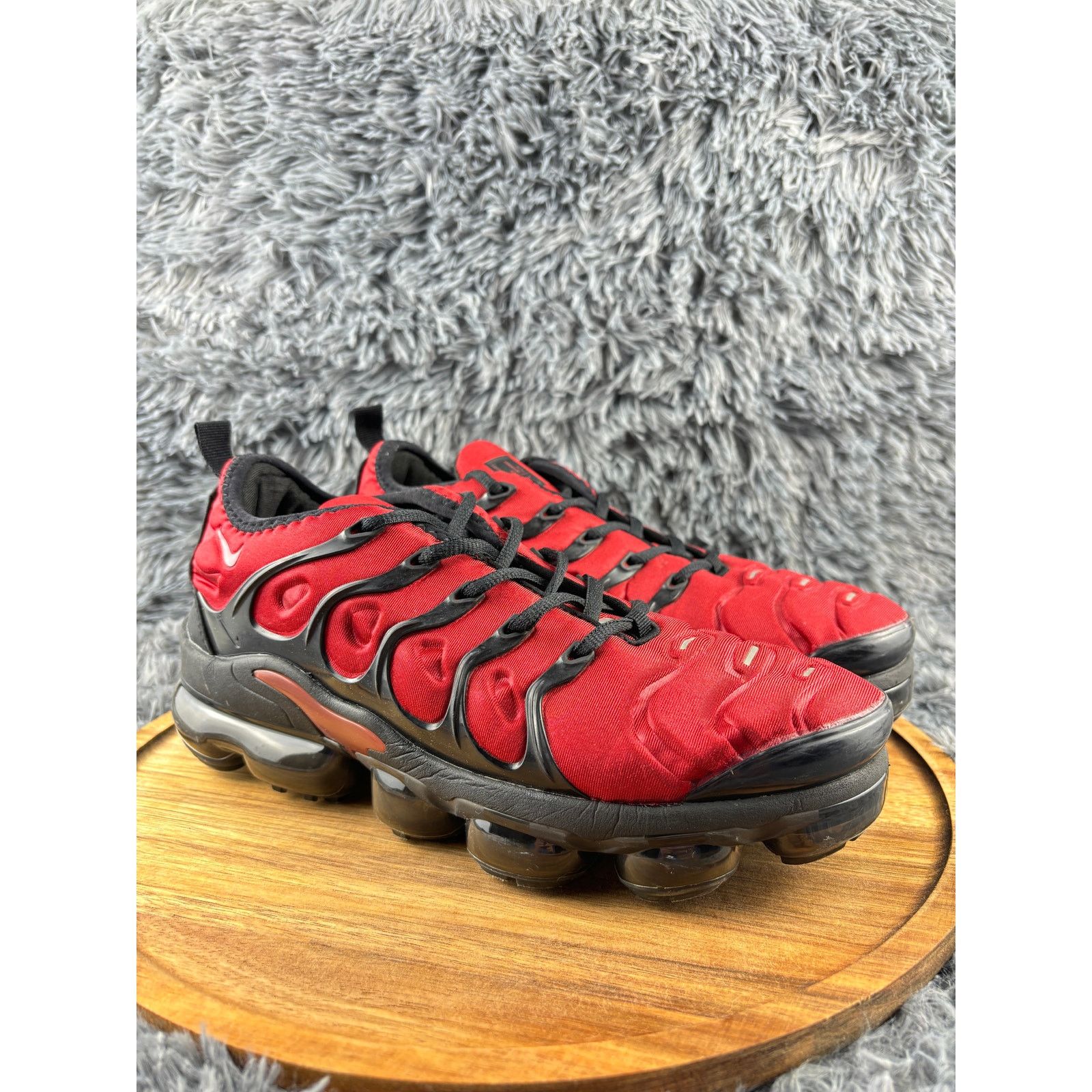Nike Nike Air Vapormax Plus University Red Black Mens Size 8.5 Size US 8.5 / EU 41-42 - 1 Thumbnail