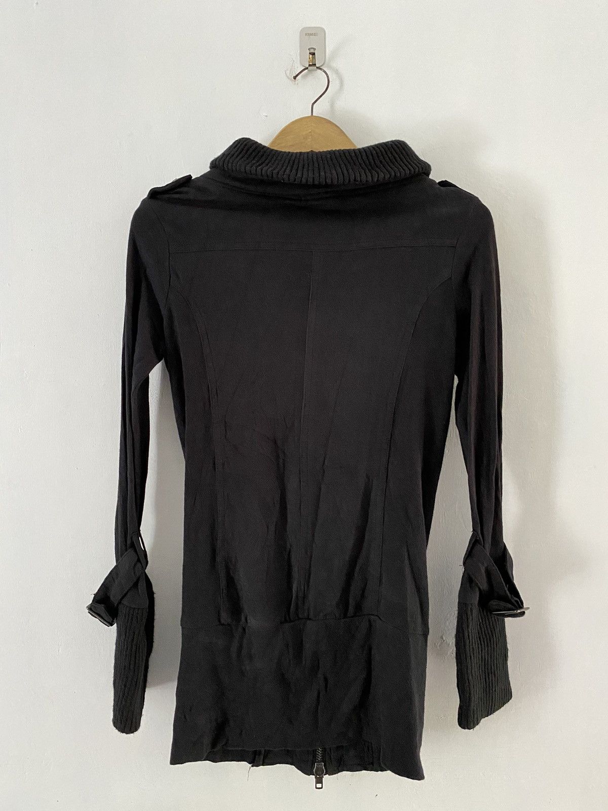 Japanese skinny lip bondage jacket