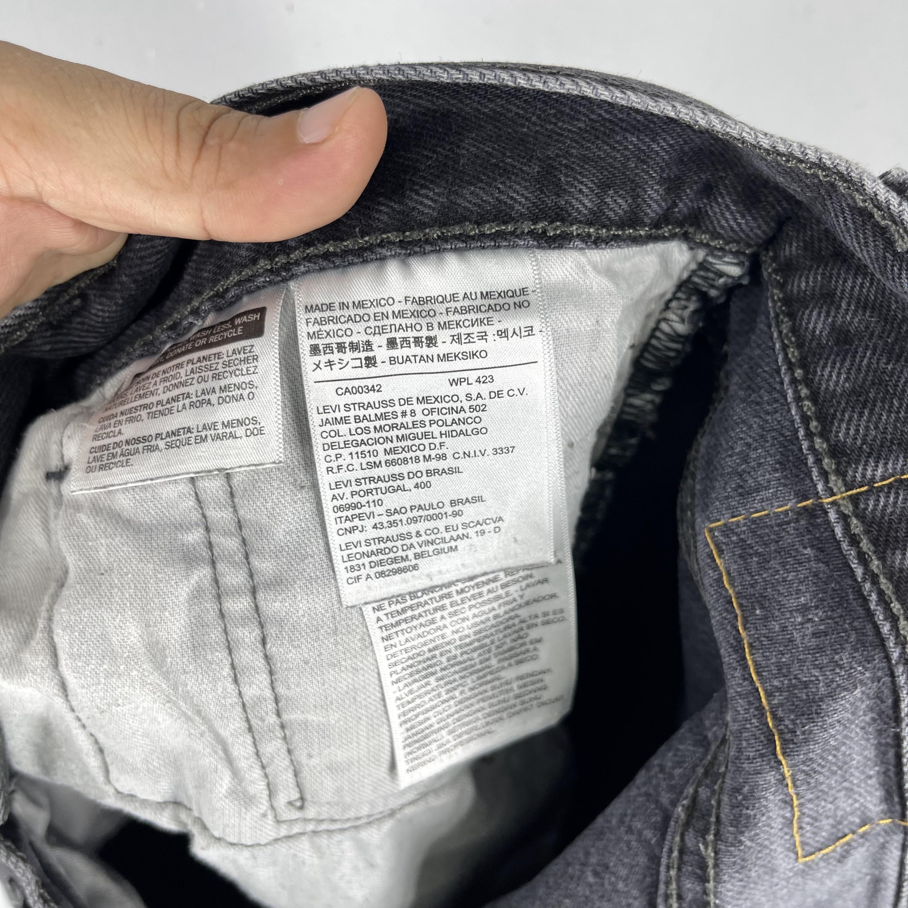 Levi's × Vintage Vintage Distressed Levis 501 Button Fly Reinforced Jeans Size US 34 / EU 50 - 5 Thumbnail