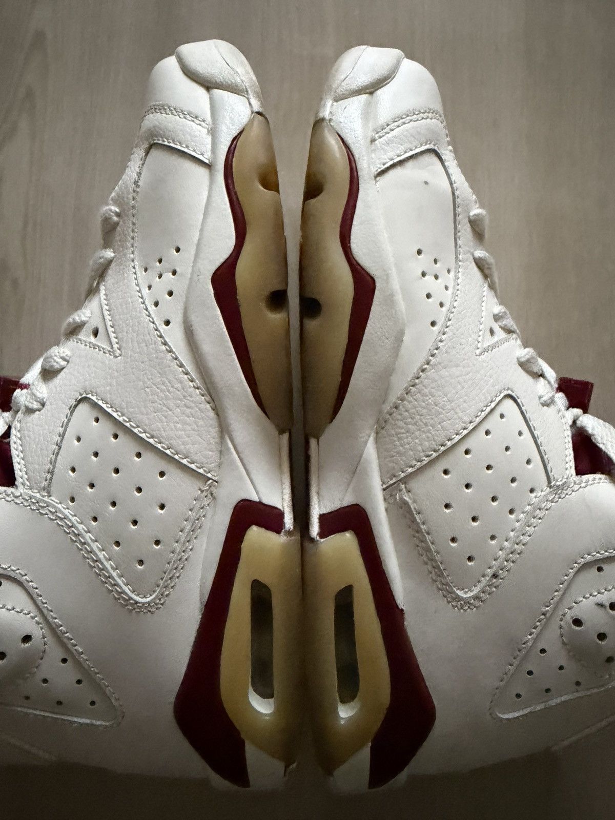 Jordan Brand Nike Boys Air Jordan 6 836342-115 White Size 6Y Size US 6 / EU 39 - 4 Thumbnail