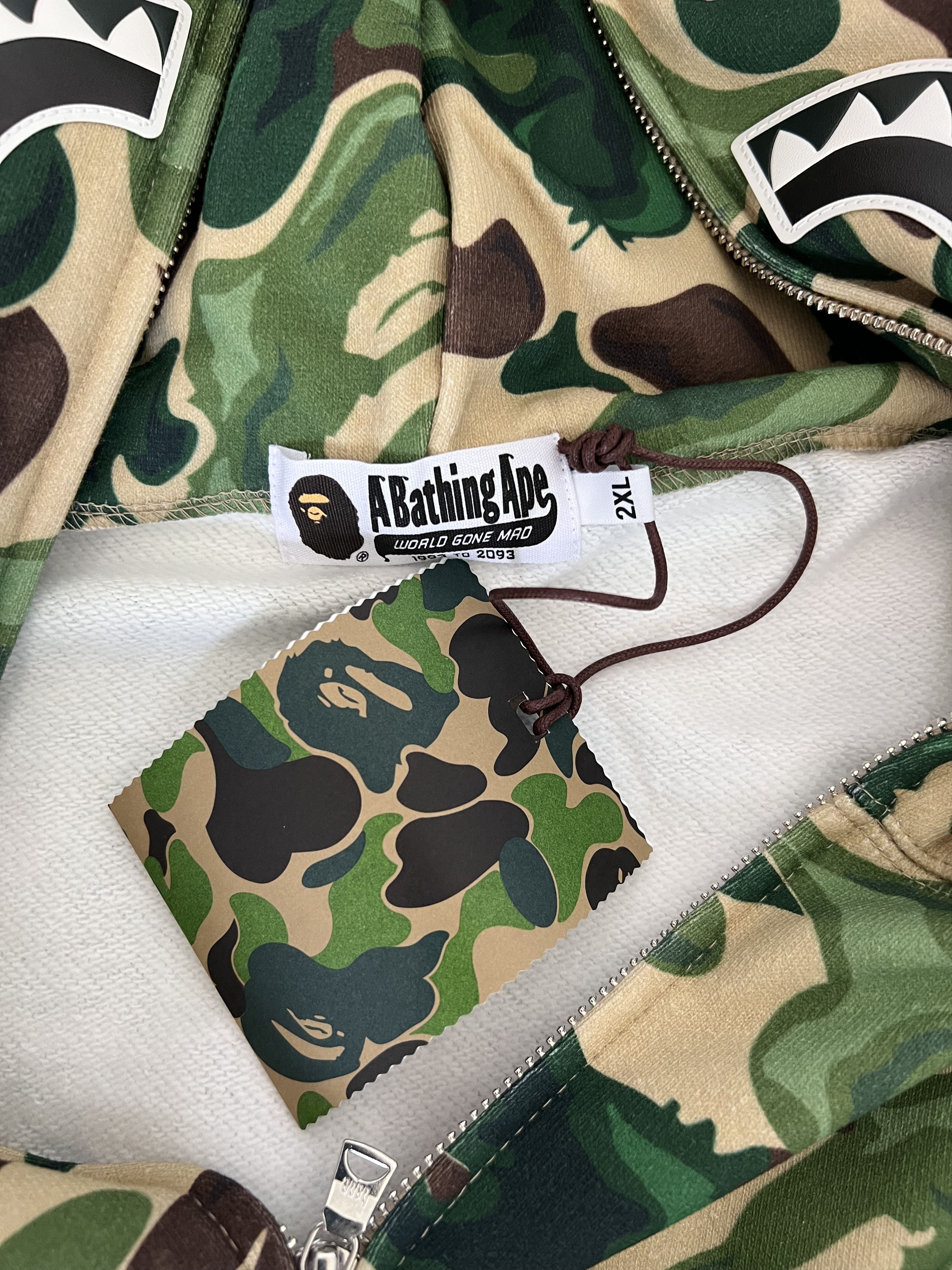 Bape Bape Art Camo Full Zip Shark Hoodie in Green Size US XXL / EU 58 / 5 - 9 Thumbnail