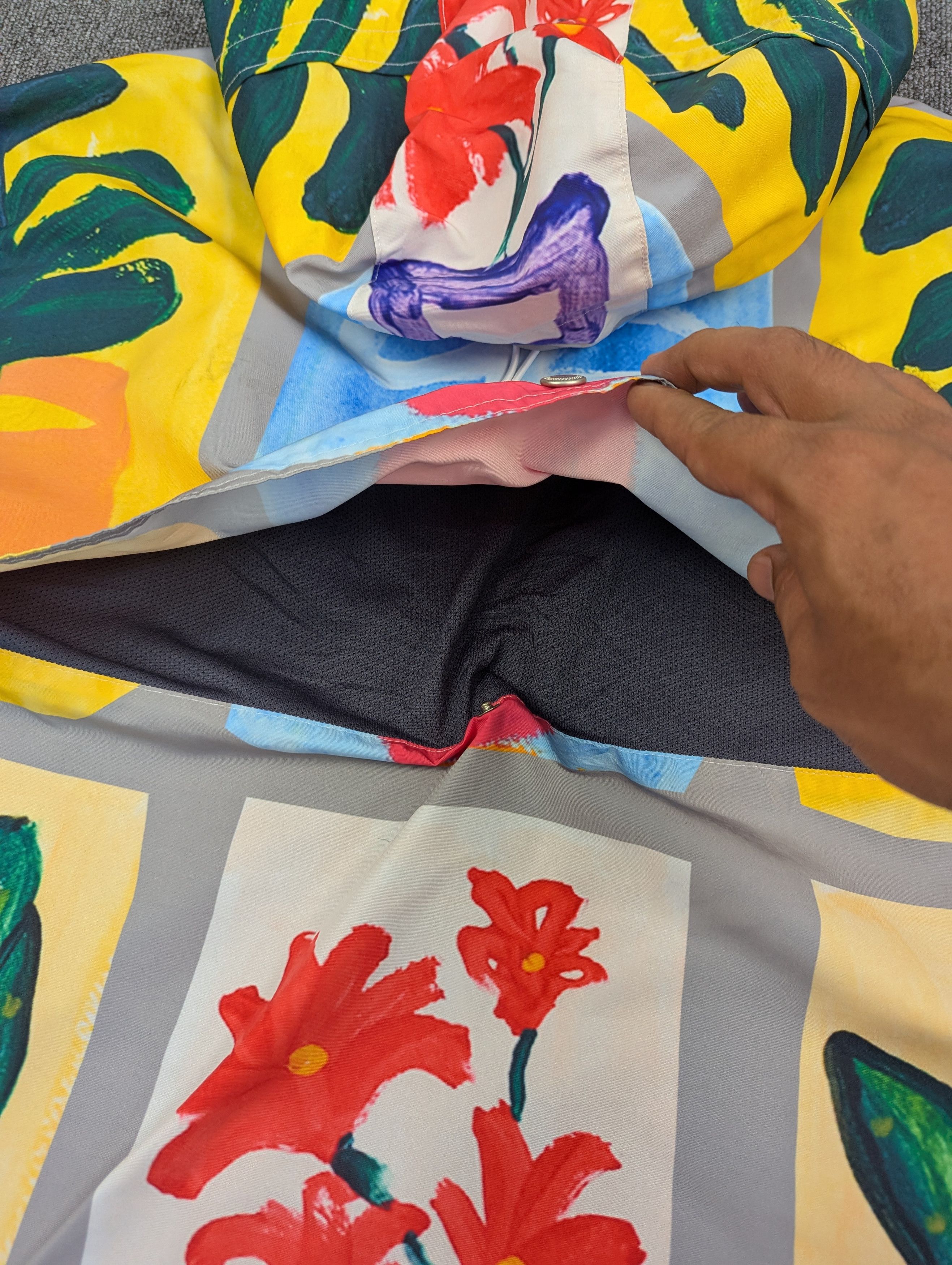 The Museum Visitor Flower Painting Anorak Hoodie Jacket