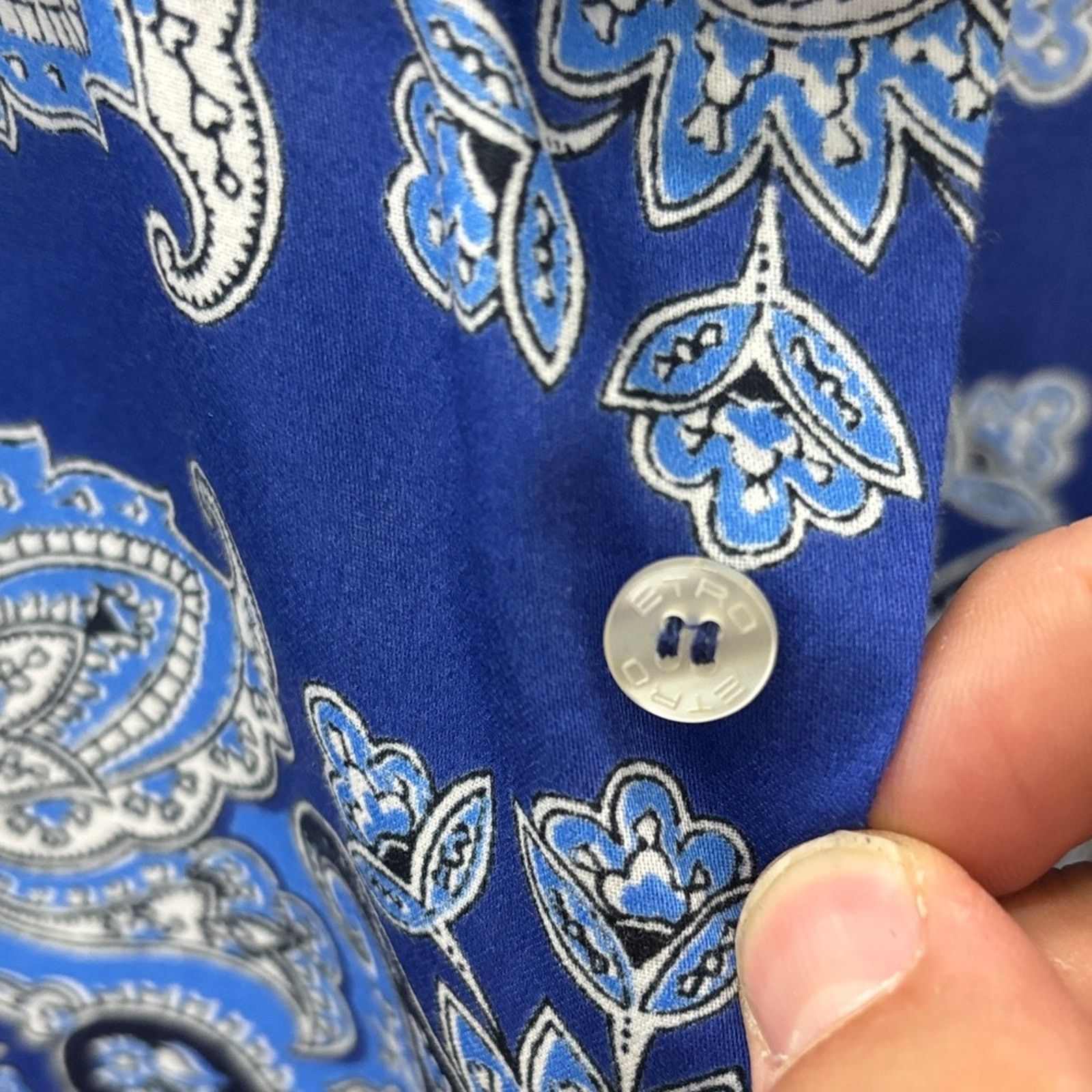 Etro NWT Etro Blue and White Paisley Button Down Shirt Size M Size US M / EU 48-50 / 2 - 11 Thumbnail