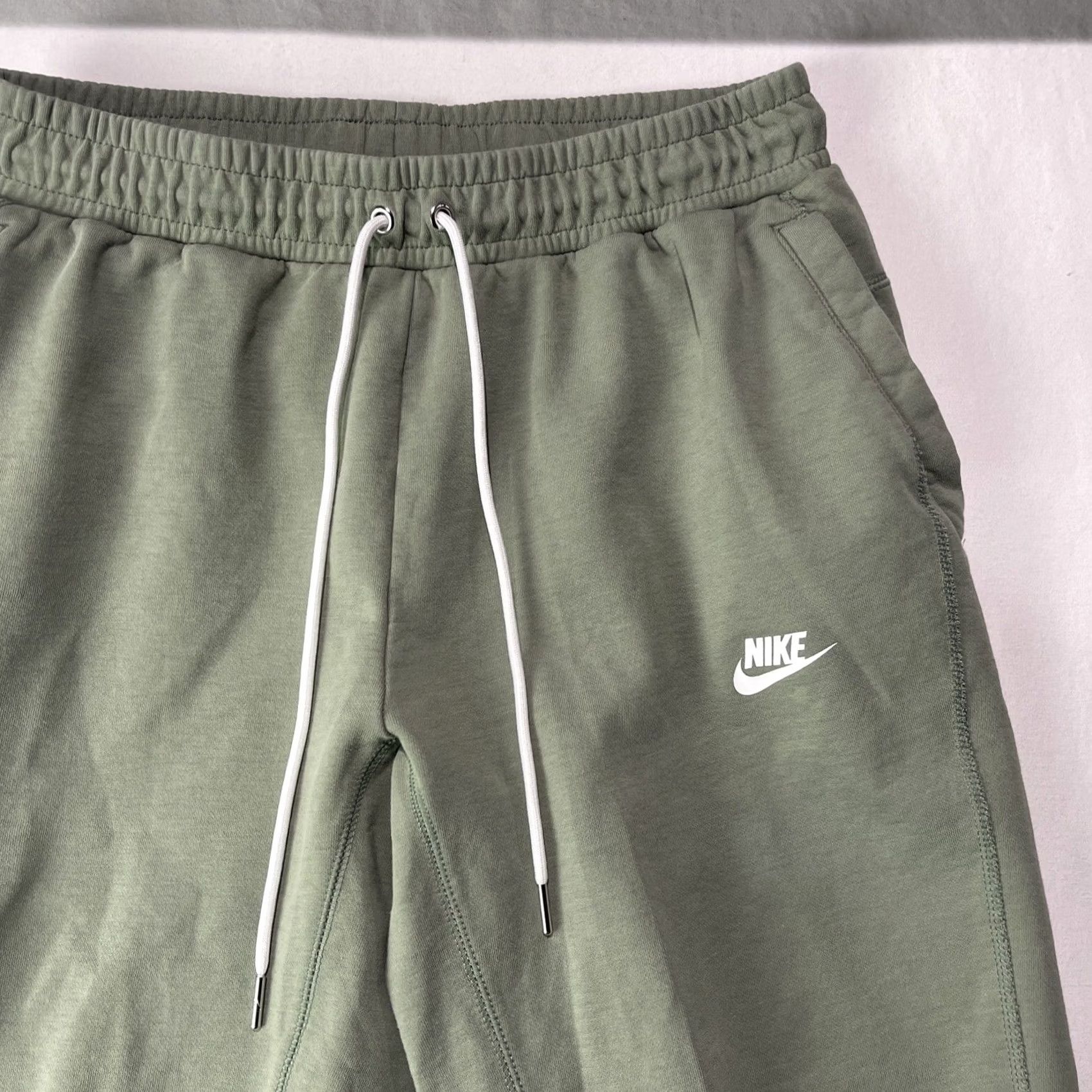 Nike Nike Fleece Joggers Pants Men Medium Green NSW Modern Athletic Casual Tapered Pockets DJ0367-378 Size US 31 - 5 Thumbnail