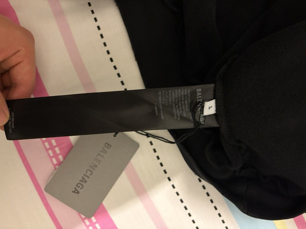Balenciaga Balenciaga Be Different Apple 2-1 Hoodie Size US L / EU 52-54 / 3 - 4 Thumbnail