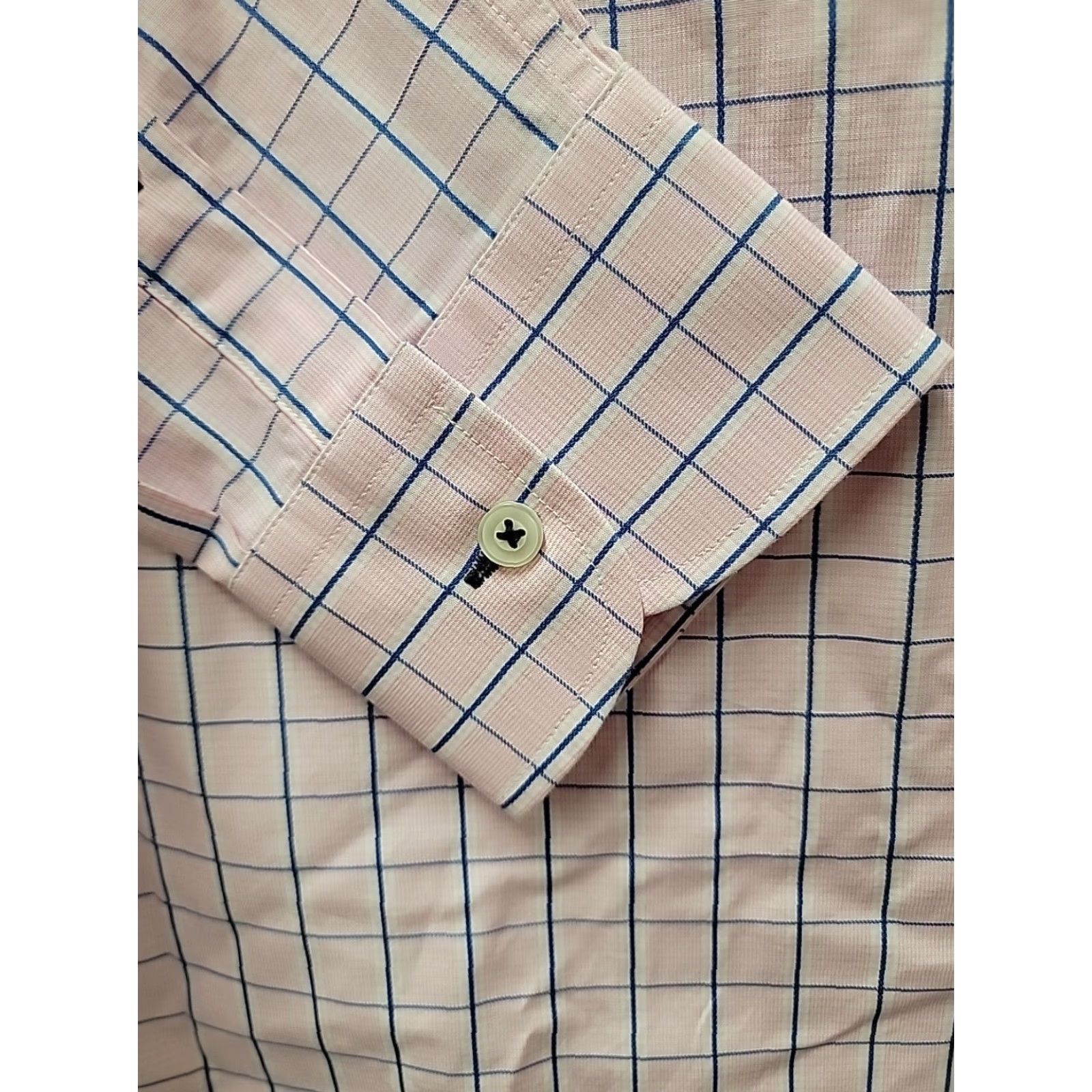 UNTUCKit UNTUCKit Shirt Mens M Pink Long Sleeve Button-Up Shirt Size US M / EU 48-50 / 2 - 5 Thumbnail