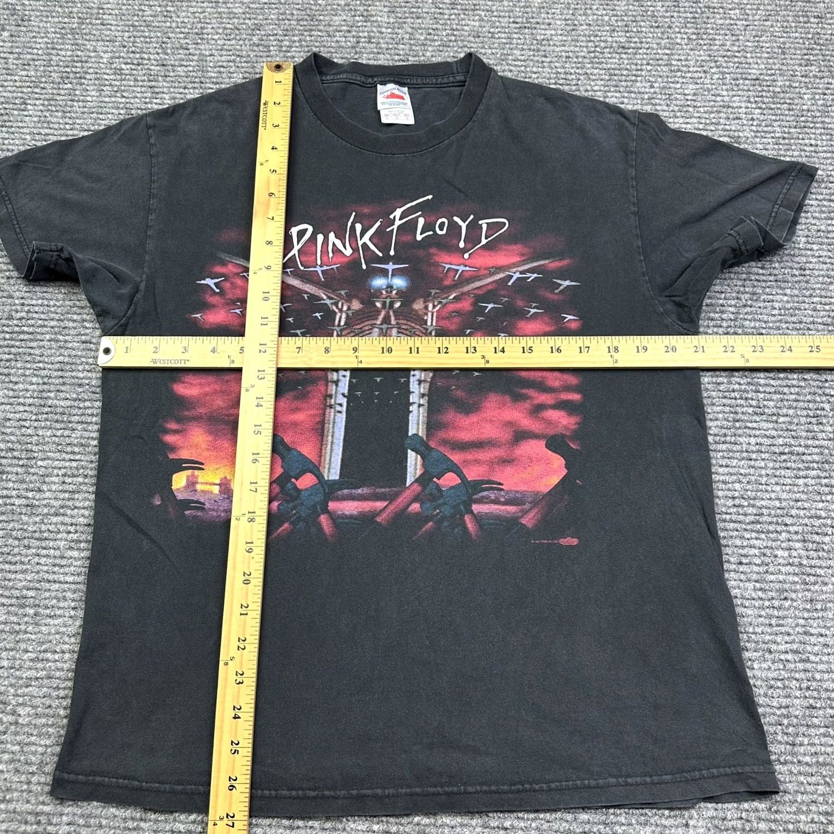Vintage VINTAGE Pink Floyd The Wall Tennessee River 2-Sided Rock Tour T-Shirt L Mens Black Cotton Short Sleeve Crew Neck 1997 90s Music Rock Double Sided Size US L / EU 52-54 / 3 - 4 Thumbnail