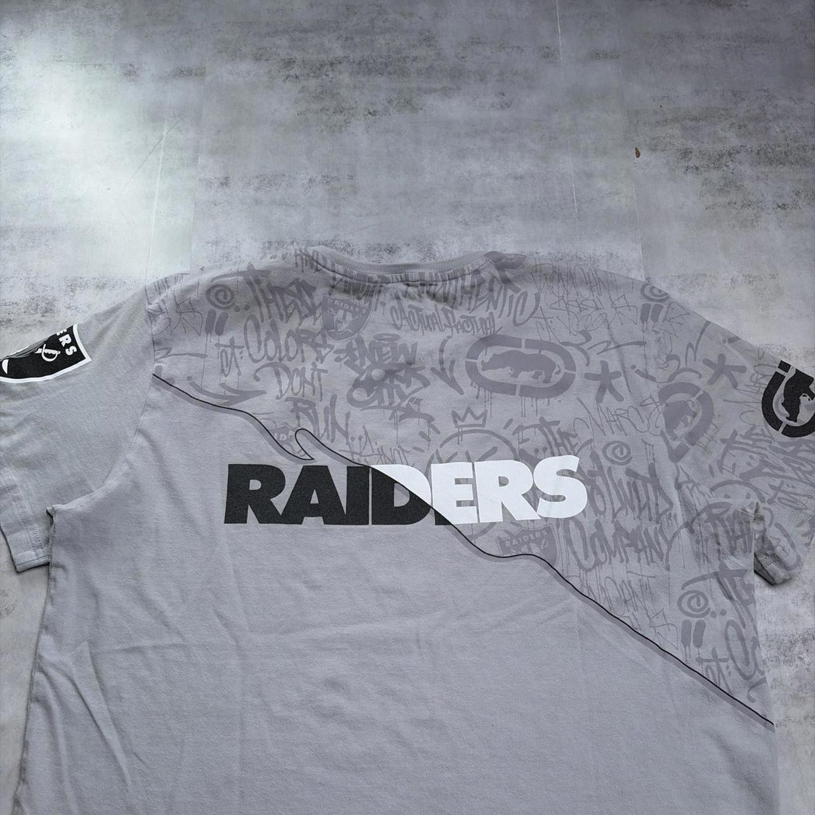 Ecko Unltd. Y2K Grey Ecko Unltd X NFL Raiders Skater Distressed T-Shirt Size US M / EU 48-50 / 2 - 4 Thumbnail