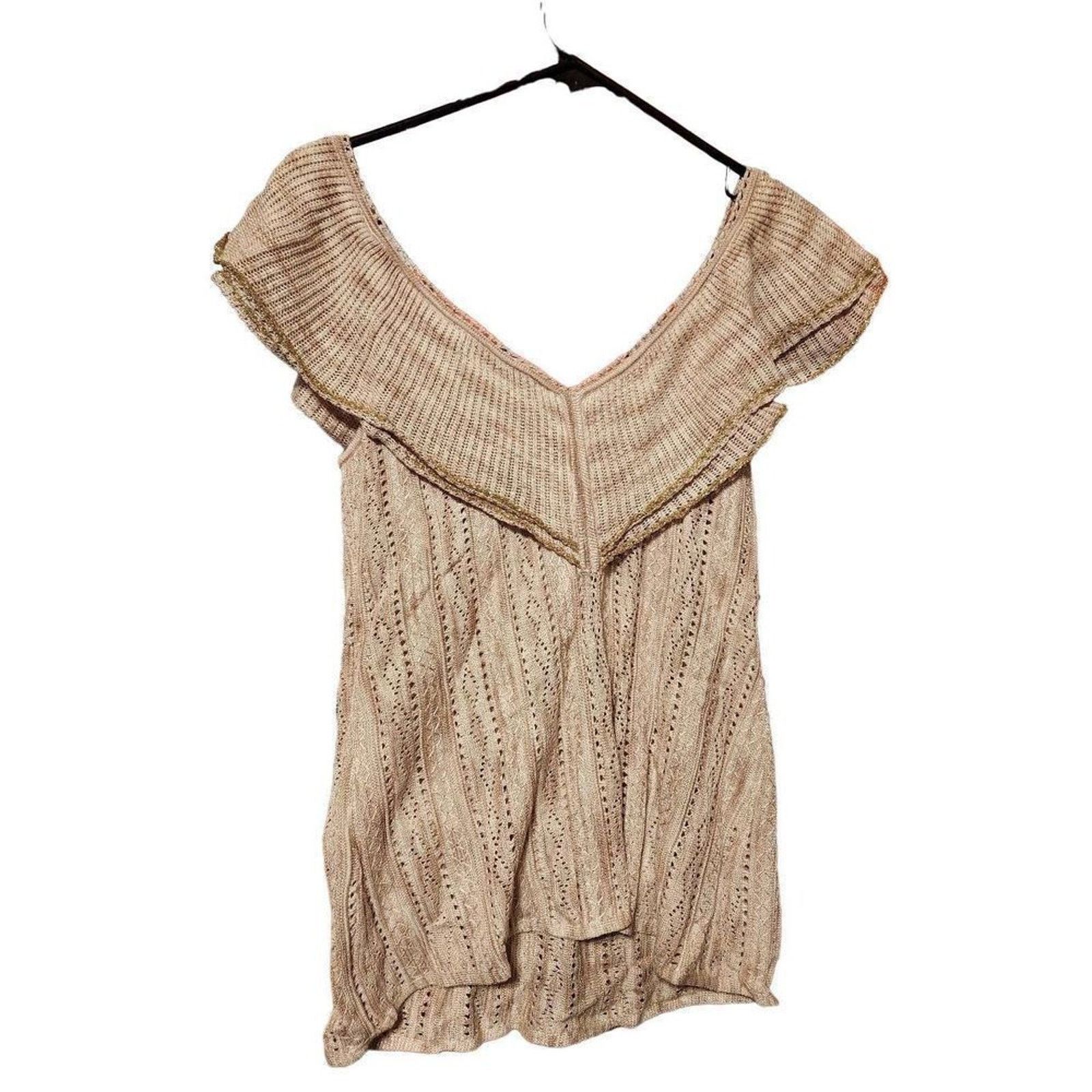 White House Black Market White house black market S sparkly gold v neck top Size S / US 4 / IT 40 - 2 Thumbnail