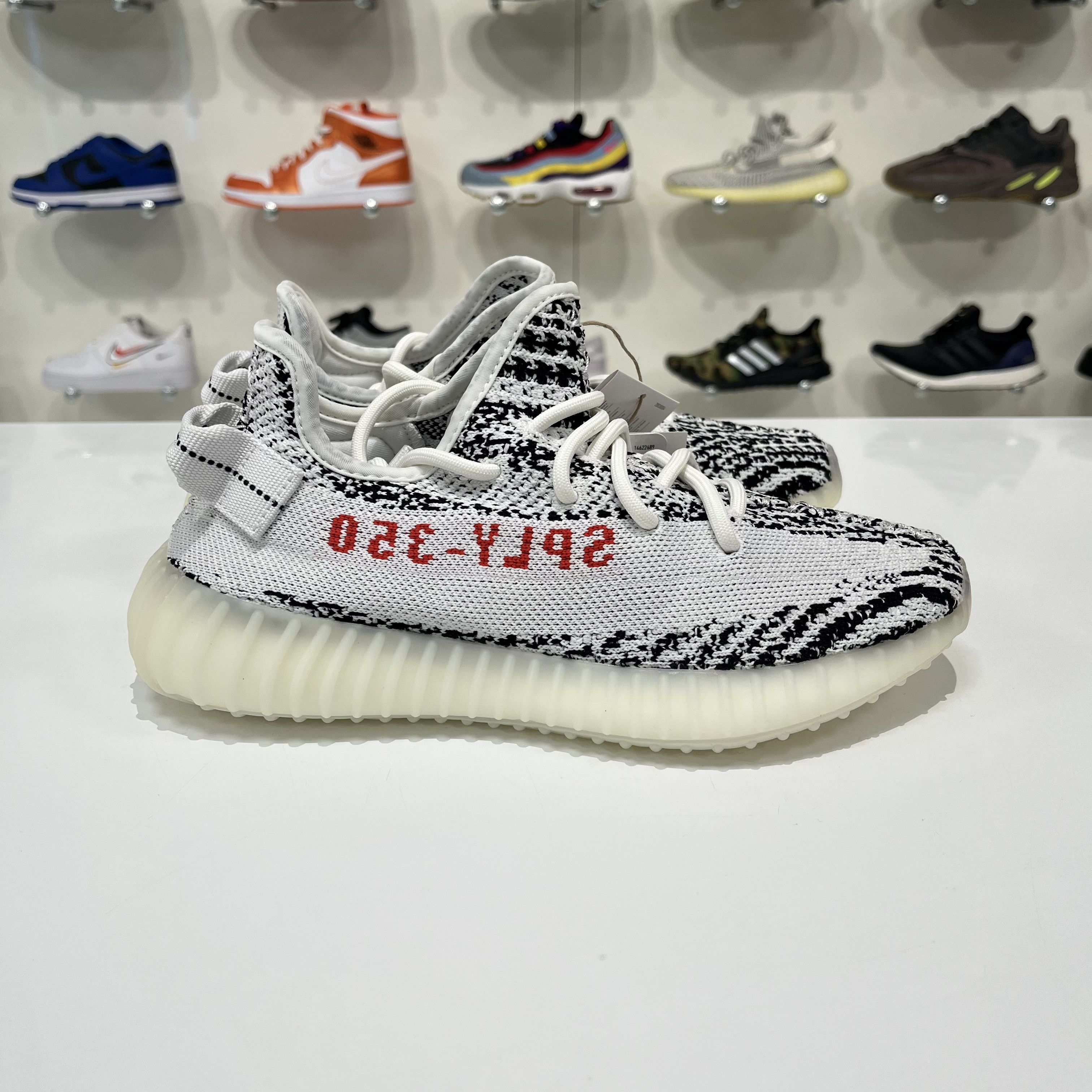Adidas Adidas Yeezy Boost 350 V2 Zebra Size US 5 / EU 37 - 7 Thumbnail