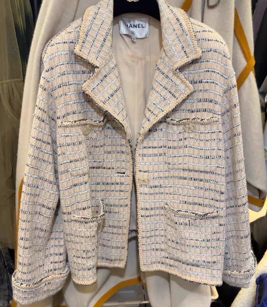 Chanel Chanel Women's Jacket Size XS / US 0-2 / IT 36-38 - 1 Thumbnail