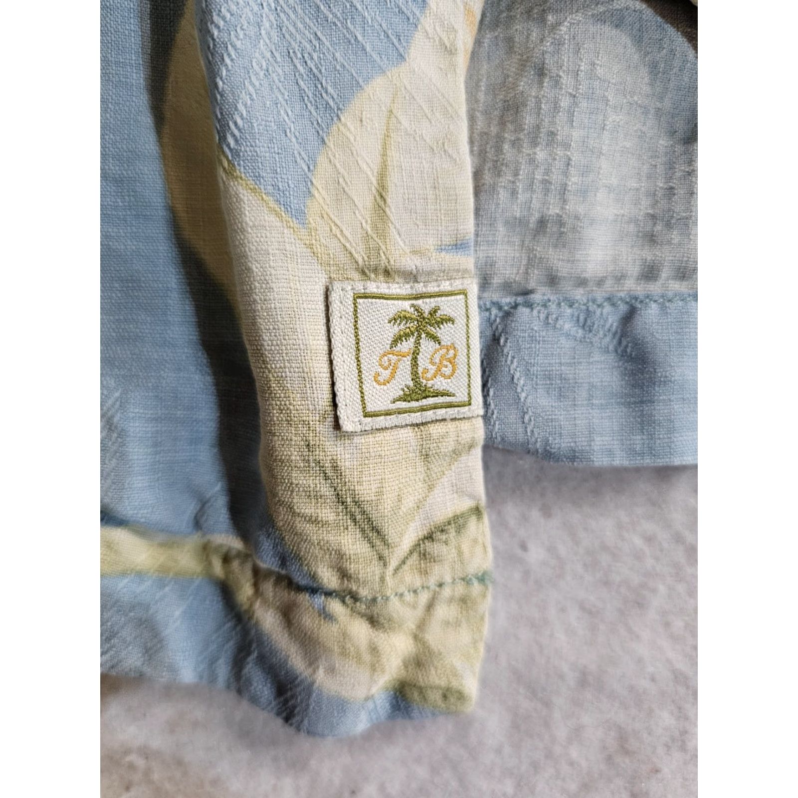 Tommy Bahama Tommy Bahama Shirt 100% Silk Hawaiian Button Up Camp Style Short Sleeve Size XLT Size US XXL / EU 58 / 5 - 6 Thumbnail
