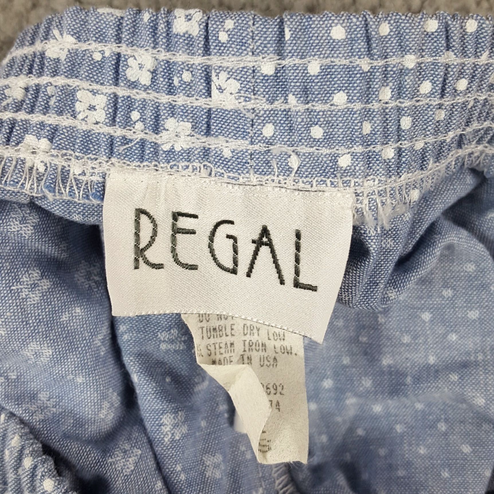 Vintage VINTAGE 80s Regal Polka Dot Flower High Waist Relaxed Paper Bag Shorts Women's XS Blue Size 26" / US 2 / IT 38 - 5 Thumbnail