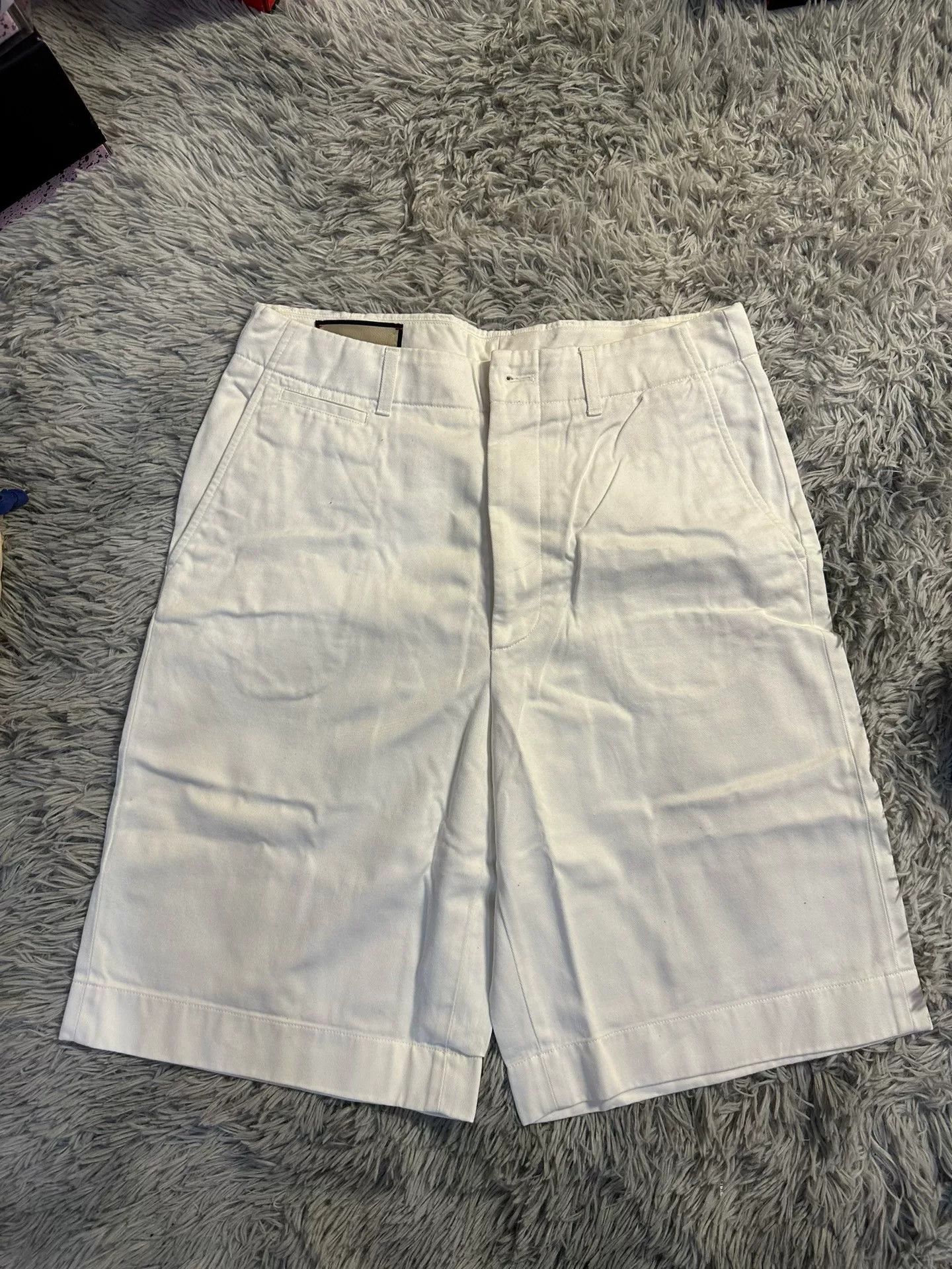 Gucci Gucci Embroidered Logo Shorts Size US 30 / EU 46 - 1 Thumbnail