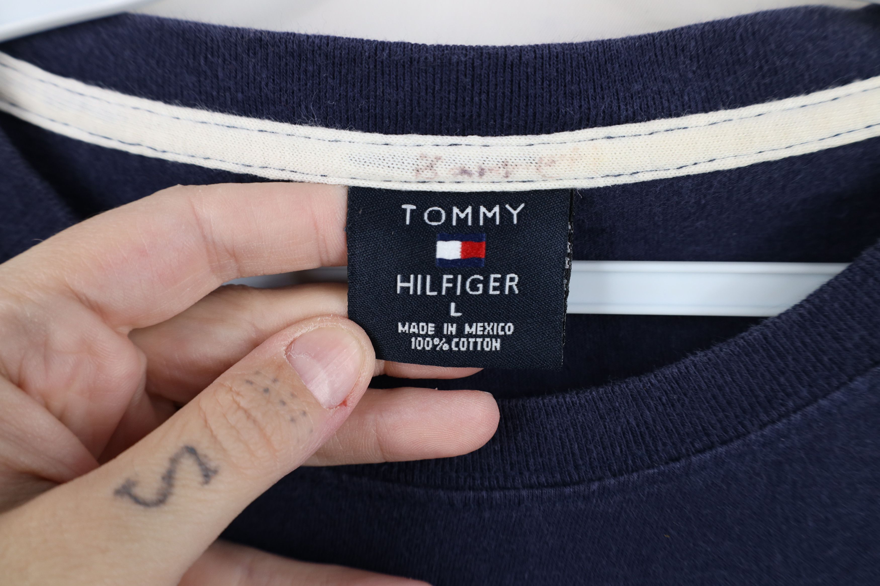 Tommy Hilfiger Vintage 90s Y2K Tommy Hilfiger Ski Club Long Sleeve T-Shirt Size US L / EU 52-54 / 3 - 7 Thumbnail