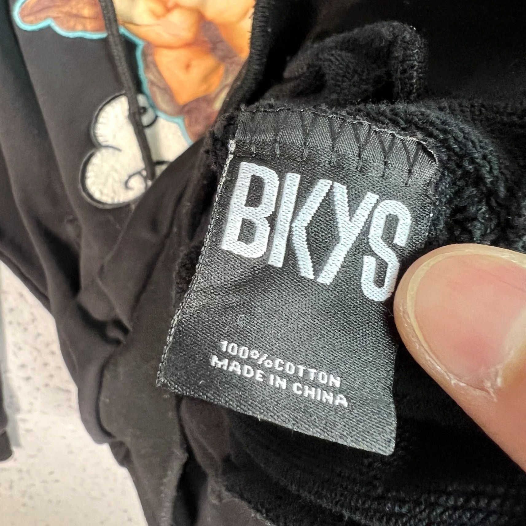 Vintage BKYS Hoodie Adult Small Black Two Fly Angels Sweatshirt Pullover Sweater Size US S / EU 44-46 / 1 - 7 Thumbnail